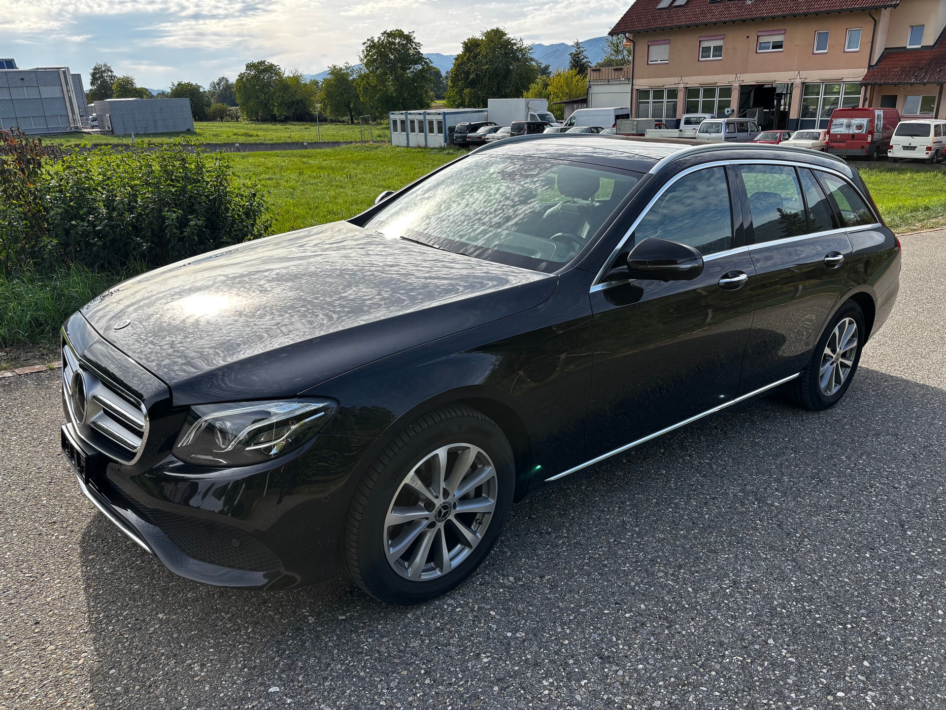 MERCEDES-BENZ E 220 d Exclusive 4Matic 9G-Tronic-image-1