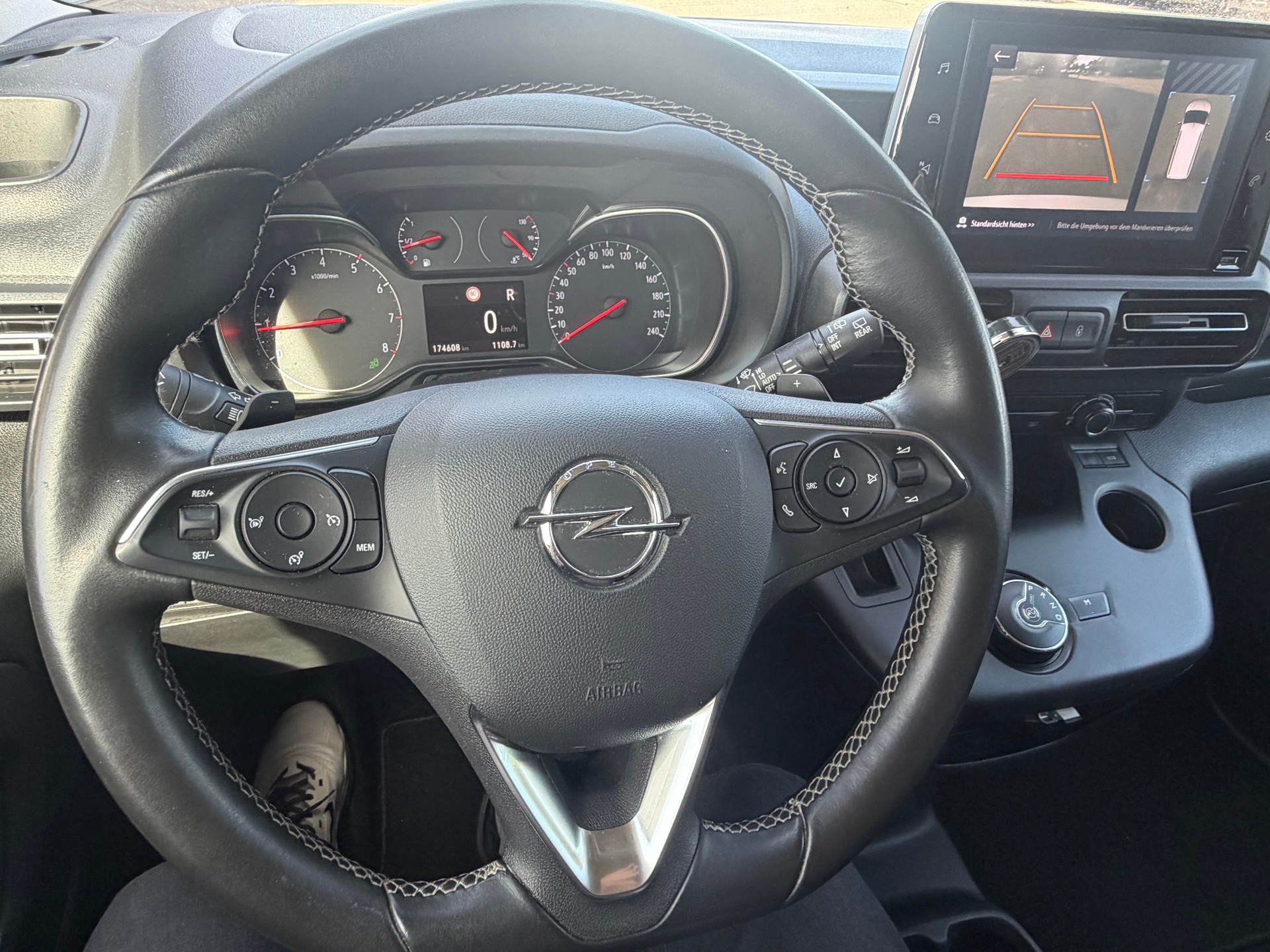 OPEL Combo Life XL 1.2 Enjoy-image-1