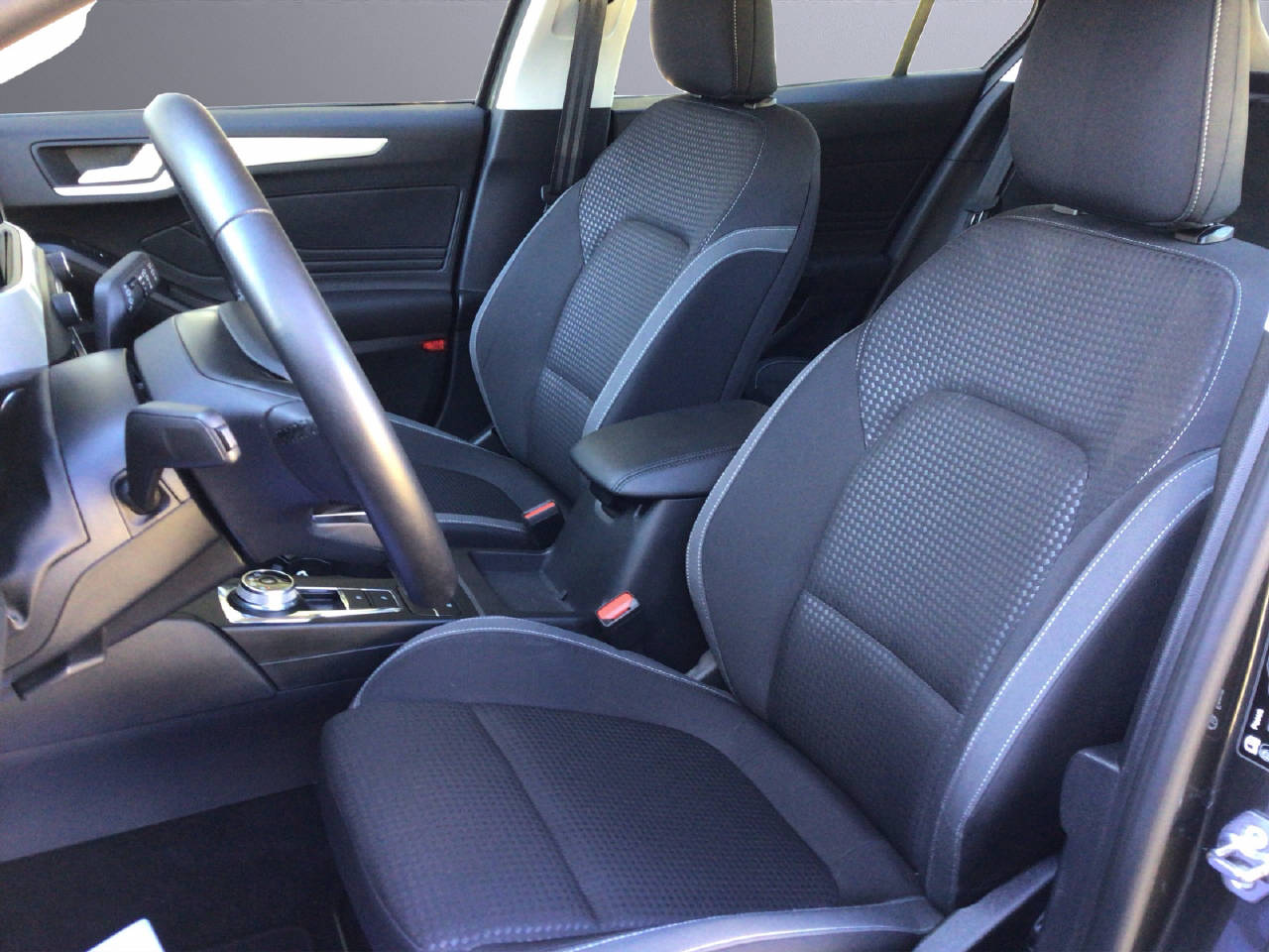 FORD Focus 1.0i EcoBoost 125 PS Cool & Connect-image-4