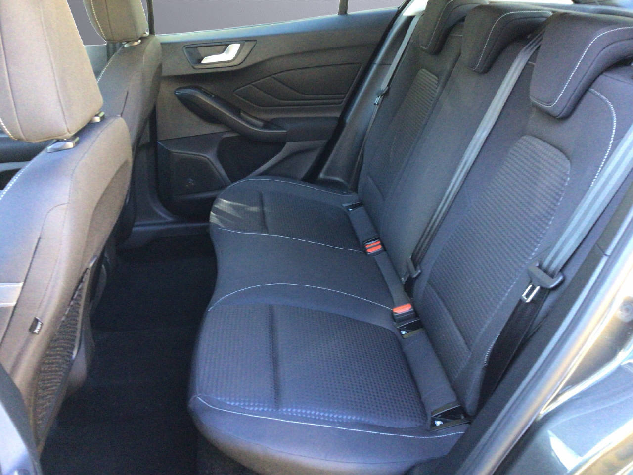 FORD Focus 1.0i EcoBoost 125 PS Cool & Connect-image-5