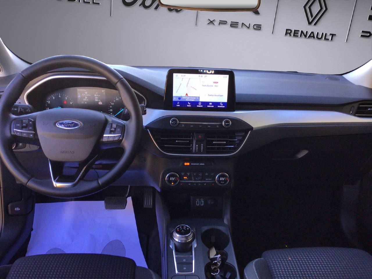 FORD Focus 1.0i EcoBoost 125 PS Cool & Connect-image-7