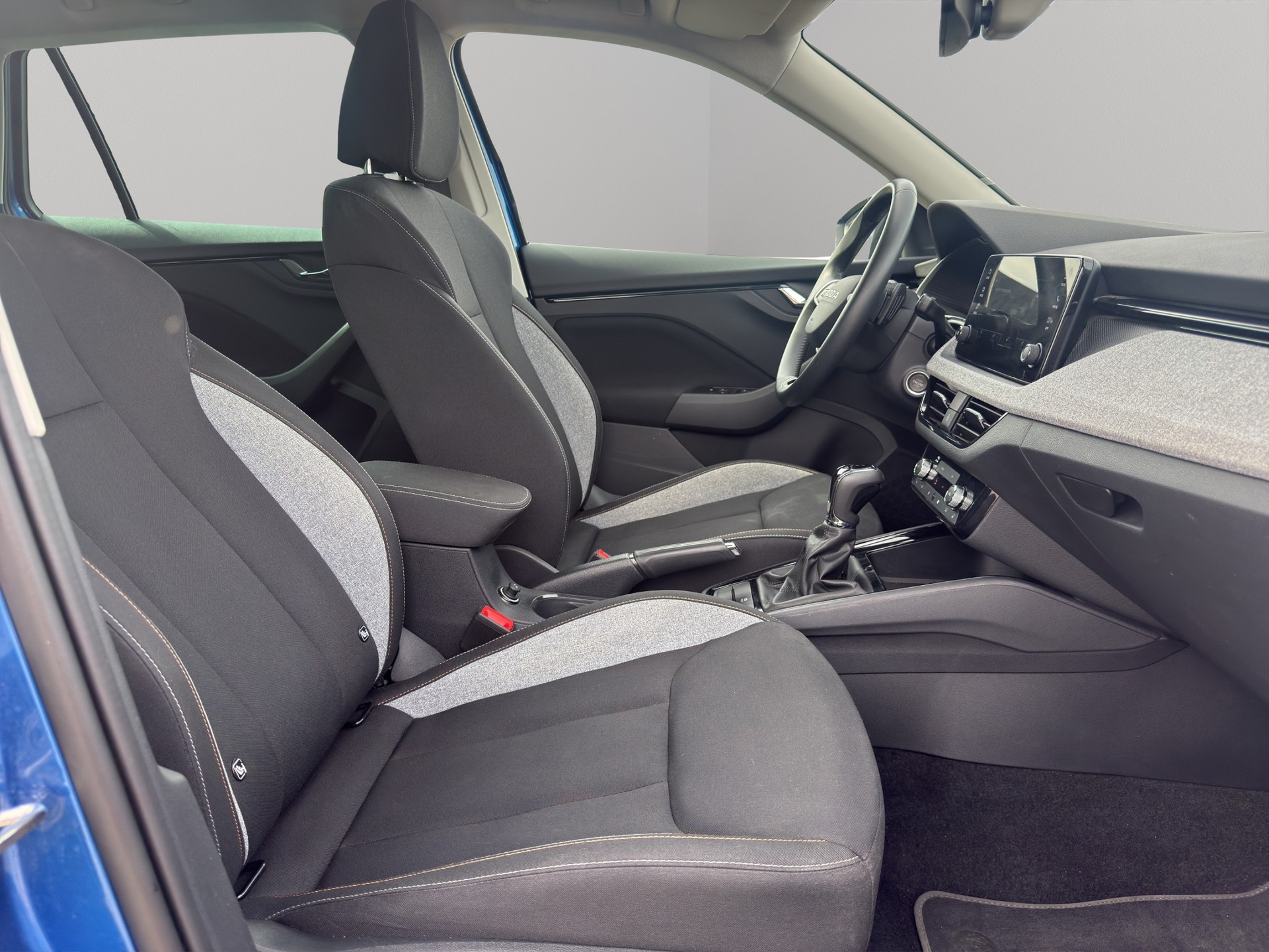 SKODA Kamiq Black Style 1.0 TSI DSG7+Kamera+LED+Sitzh-image-8