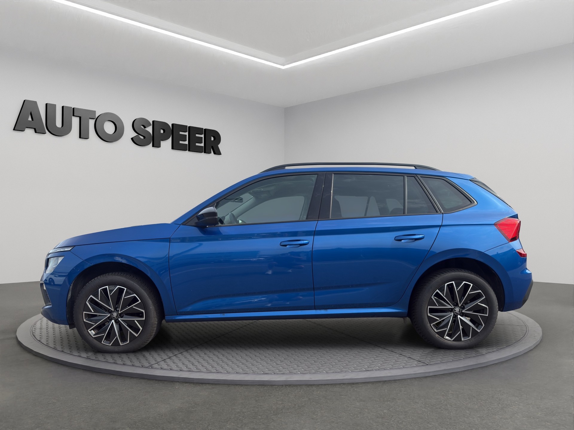 SKODA Kamiq Black Style 1.0 TSI DSG7+Kamera+LED+Sitzh-image-2