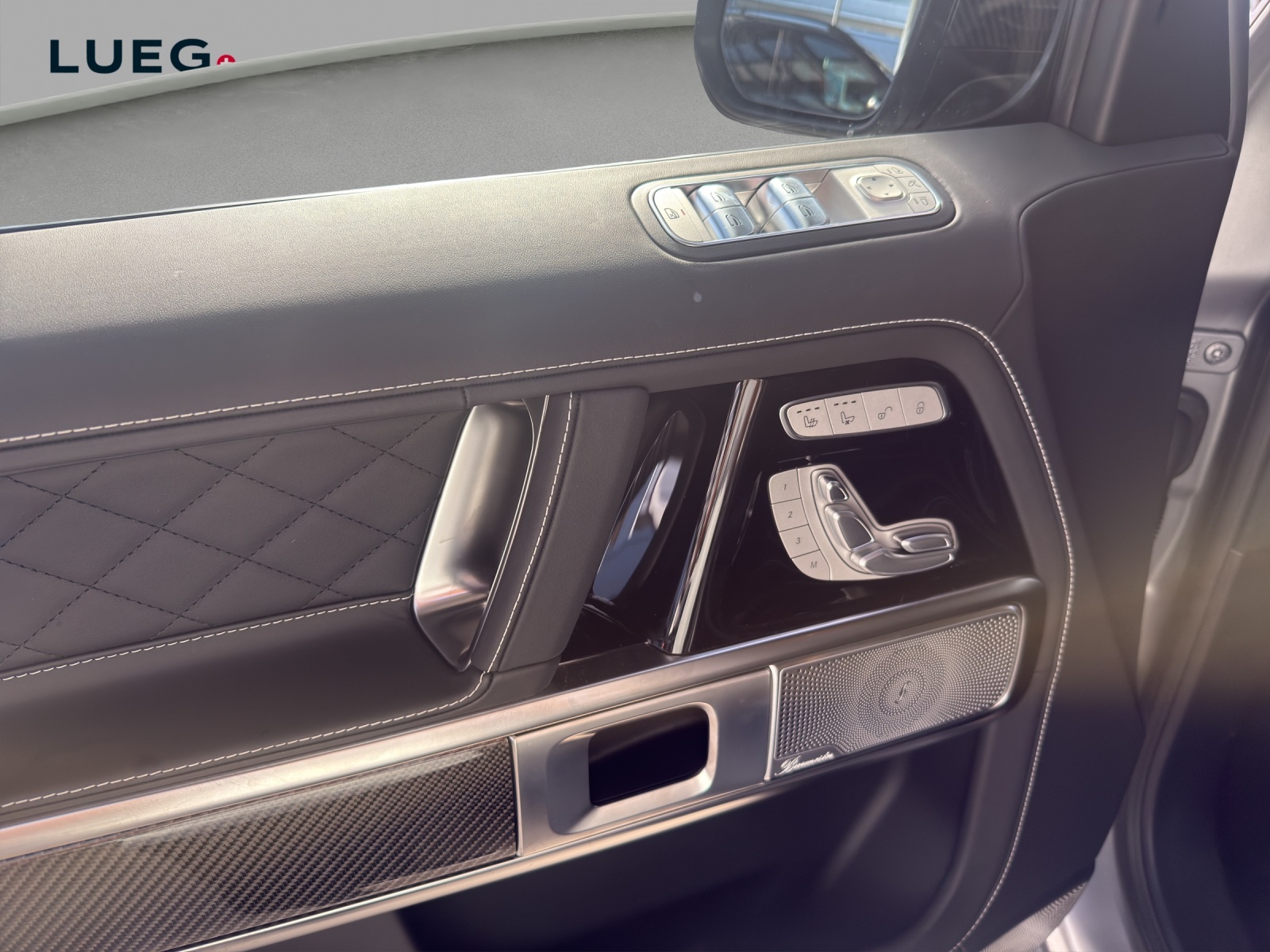 MERCEDES-BENZ G 63 AMG 9G-Tronic-image-12