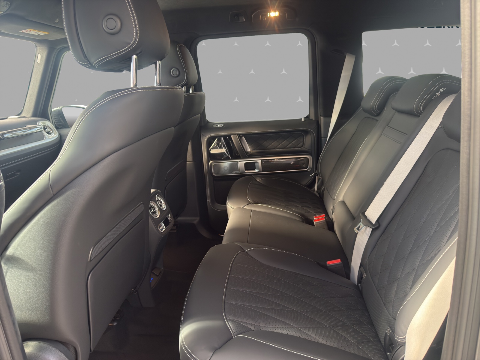 MERCEDES-BENZ G 63 AMG 9G-Tronic-image-13