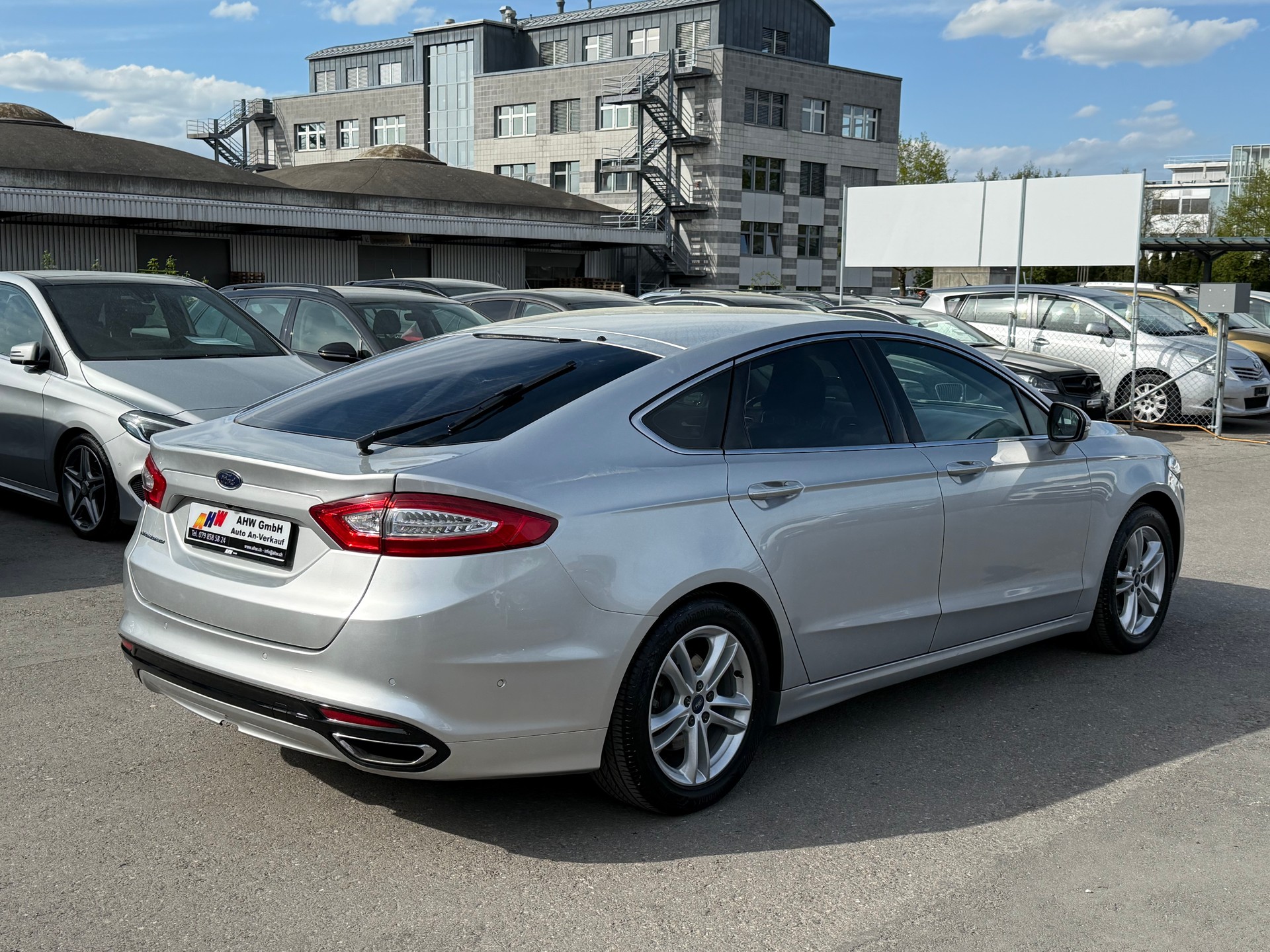FORD Mondeo 2.0 TDCi Titanium AWD PowerShift / Frisch ab MFK / 1 Jahr Garantie / Rückfahrkamera / Navi / AHK 2000kg-image-3