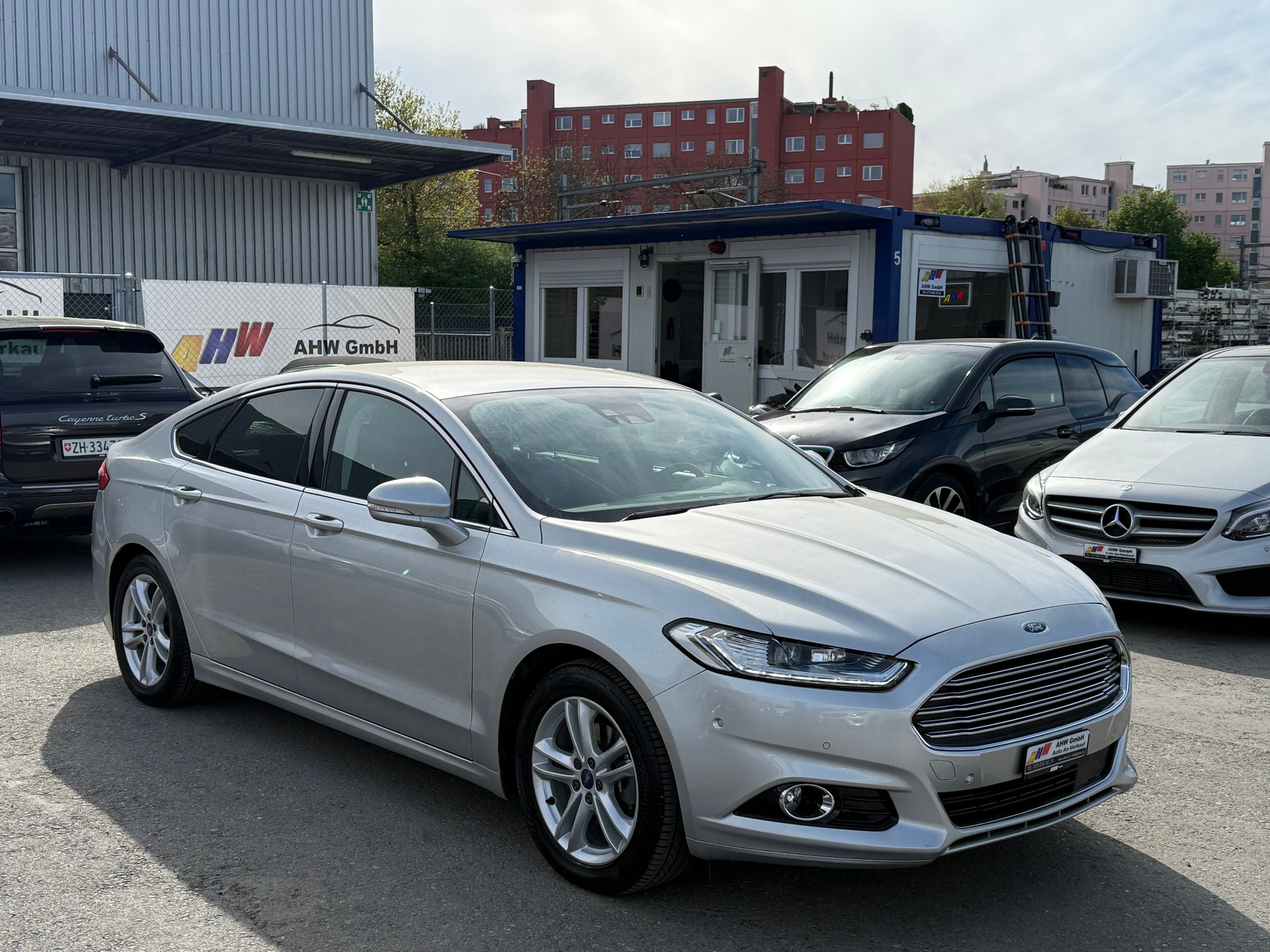 FORD Mondeo 2.0 TDCi Titanium AWD PowerShift / Frisch ab MFK / 1 Jahr Garantie / Rückfahrkamera / Navi / AHK 2000kg-image-2