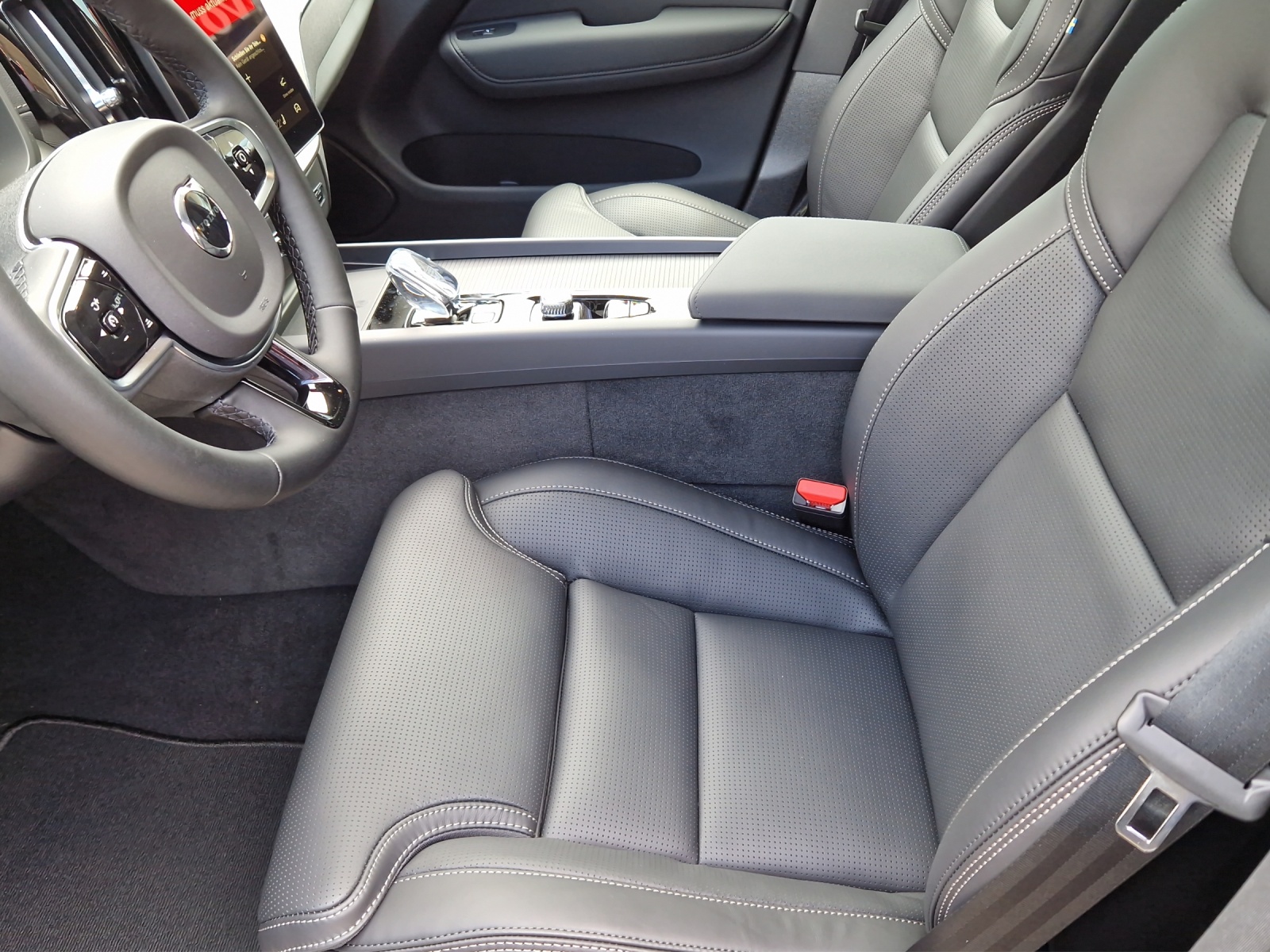 VOLVO XC60 2.0 T8 TE Black Edition eAWD-image-12