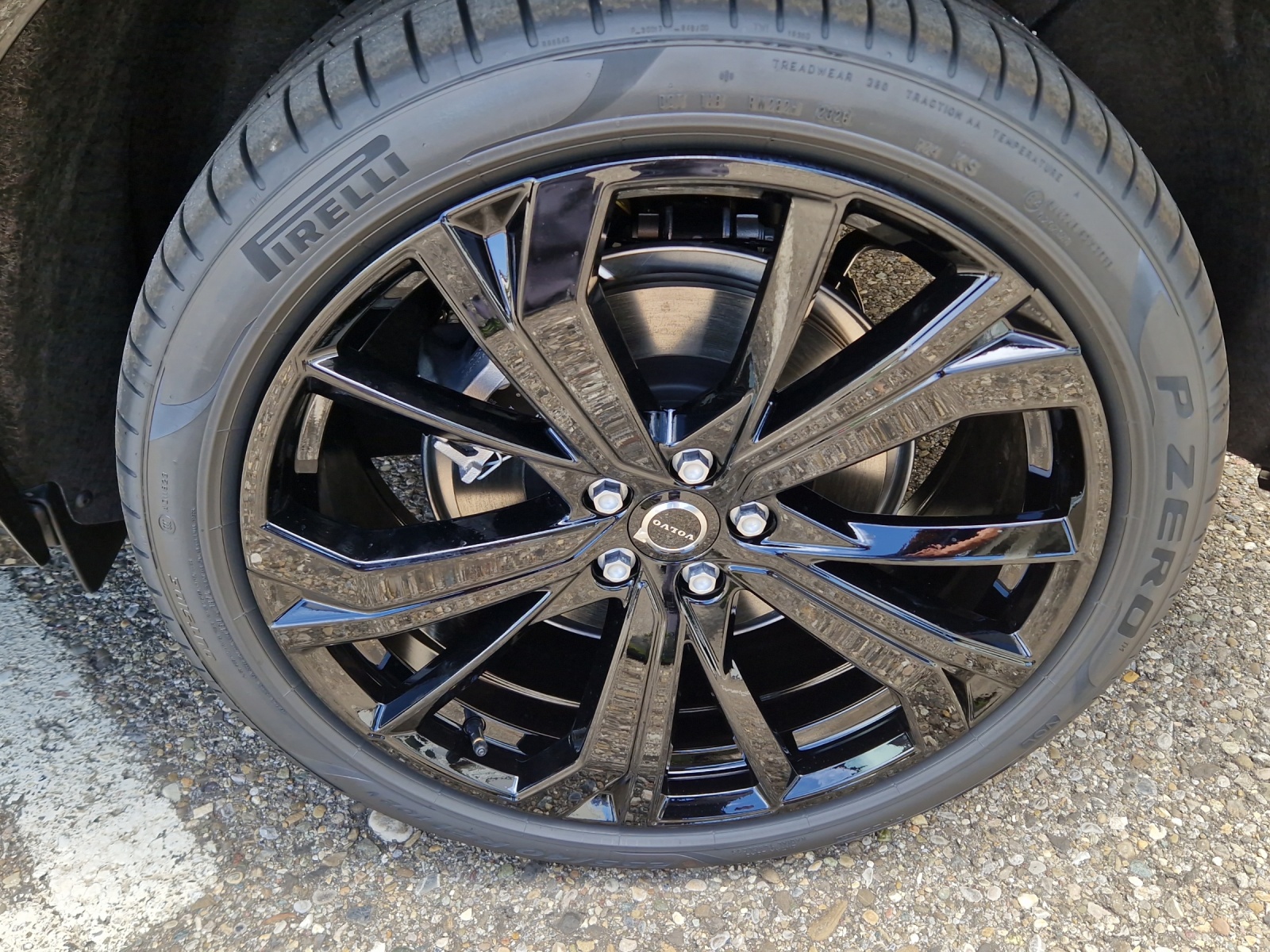 VOLVO XC60 2.0 T8 TE Black Edition eAWD-image-15