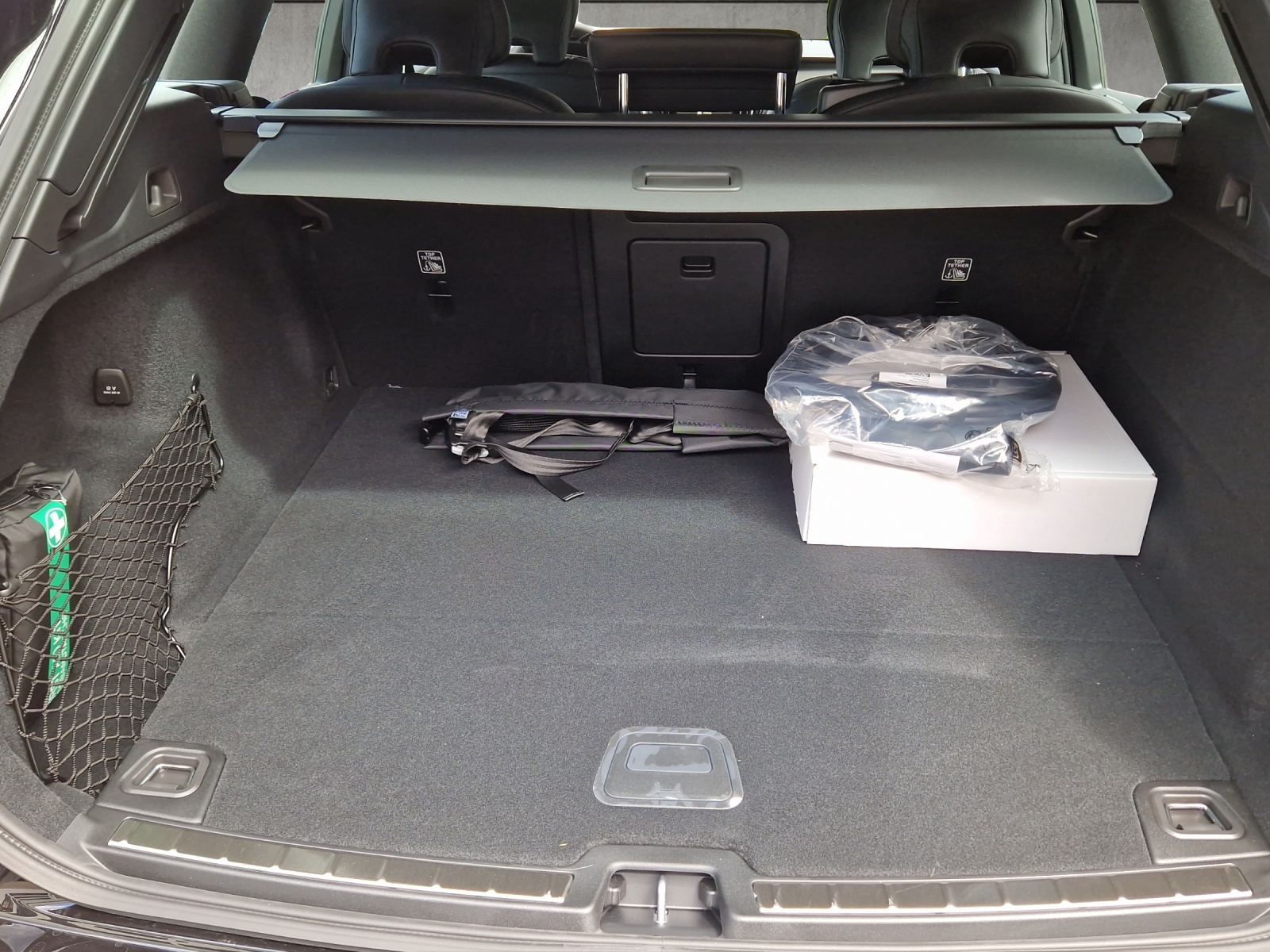 VOLVO XC60 2.0 T8 TE Black Edition eAWD-image-7