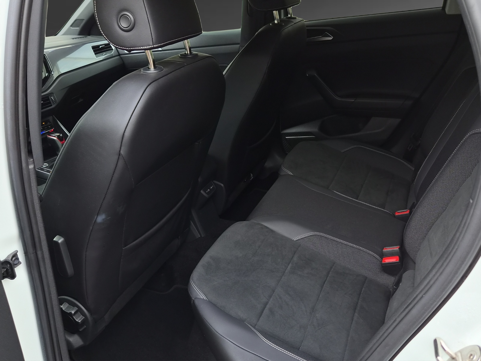 VW Polo 2.0 TSI GTI DSG-image-6