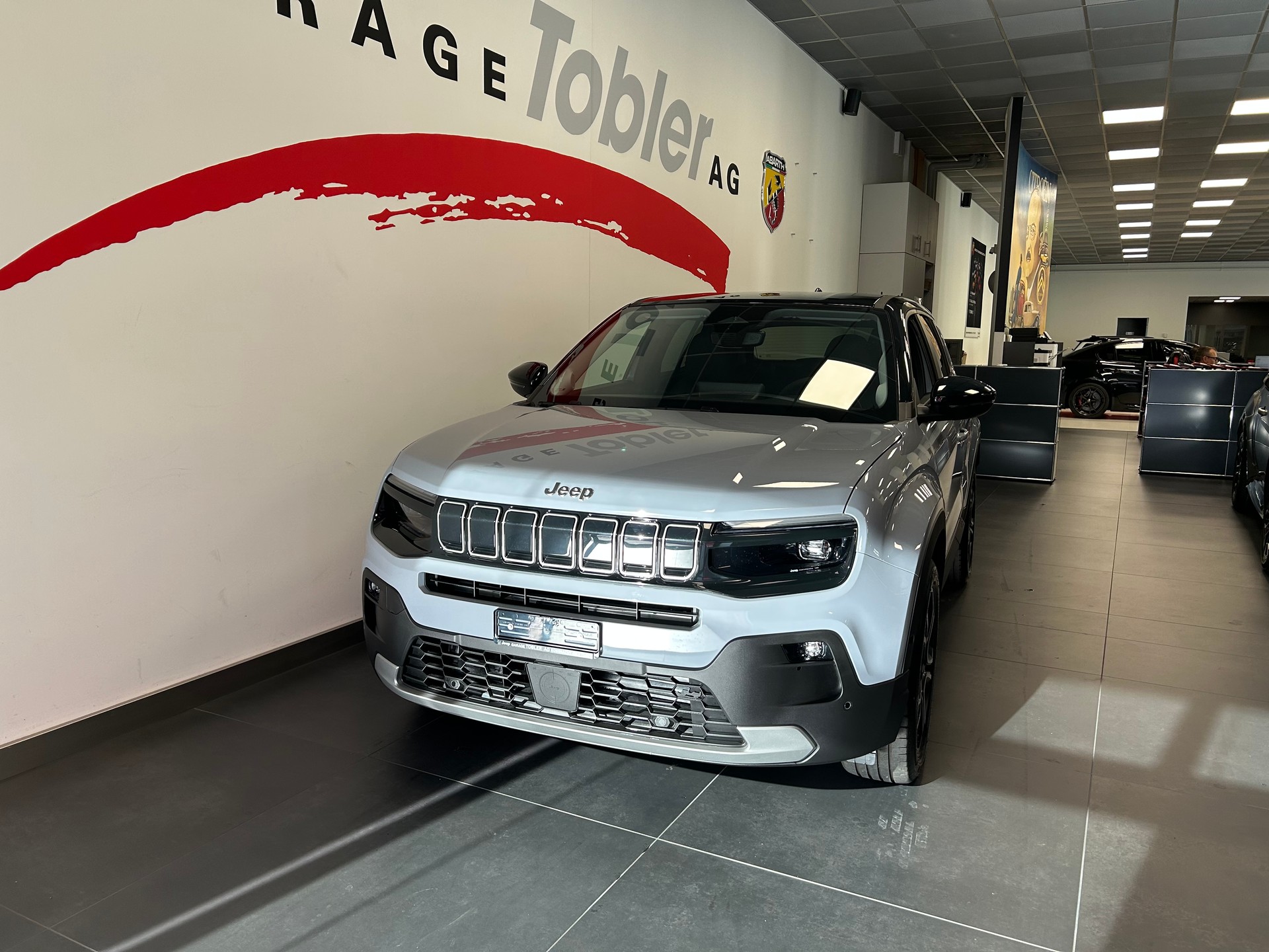 JEEP Avenger 54kWh Summit-showroom-element-2