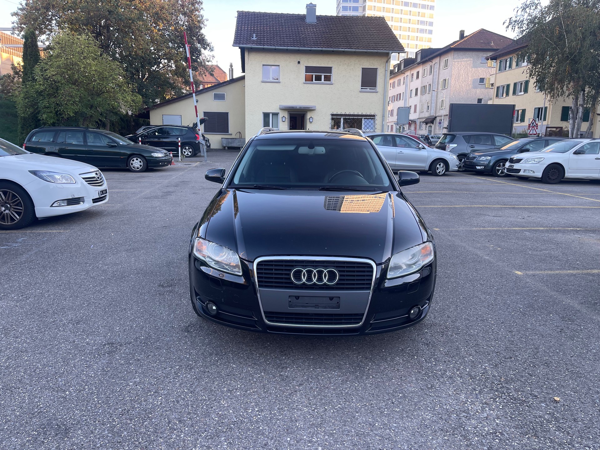 AUDI A4 Avant 3.2 FSI multitronic-image-0