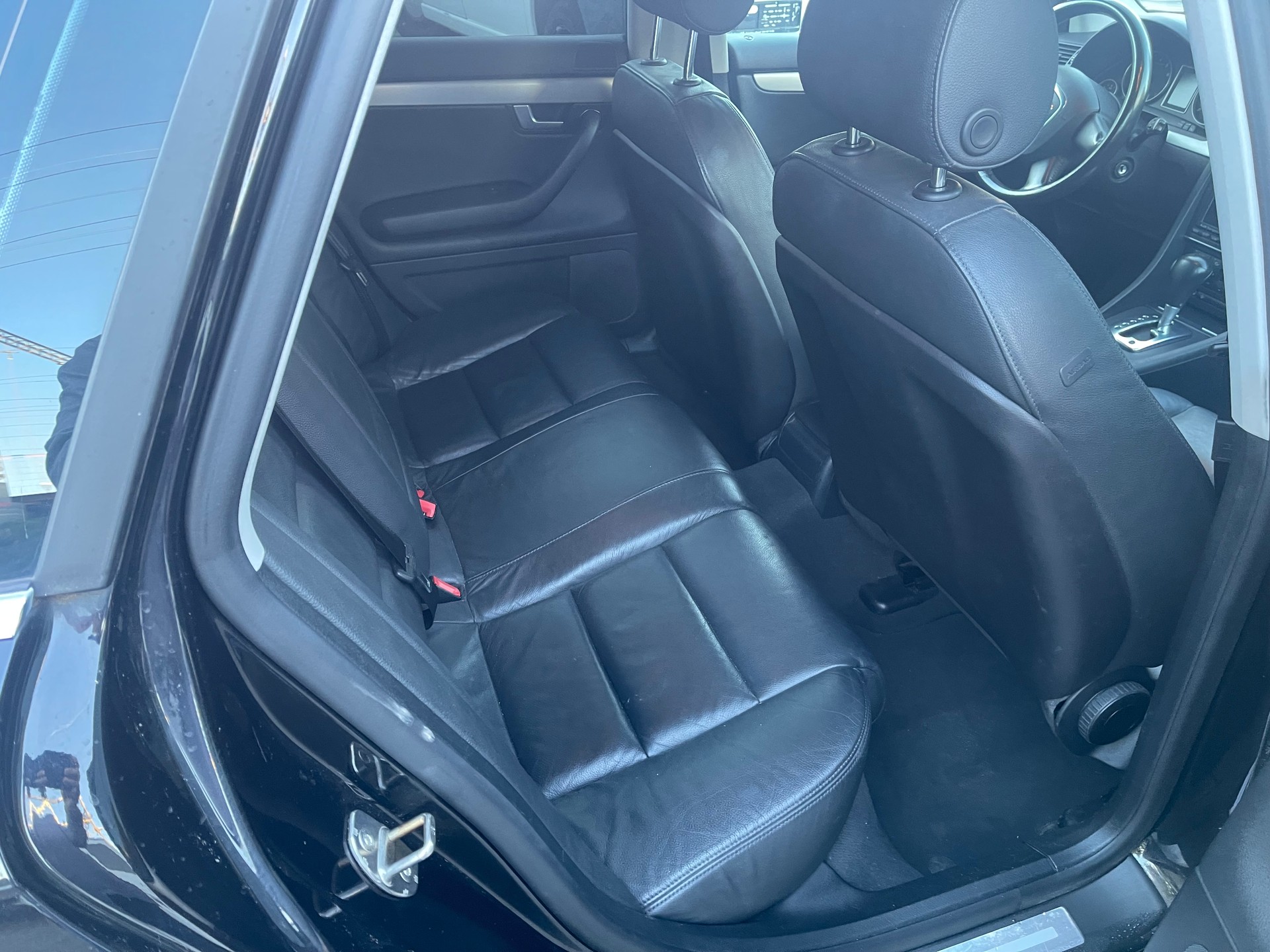 AUDI A4 Avant 3.2 FSI multitronic-image-5