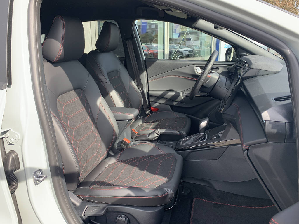 FORD Puma 1.0 EcoB Hybrid 155 ST-Line X **Shadow Edition**-image-10