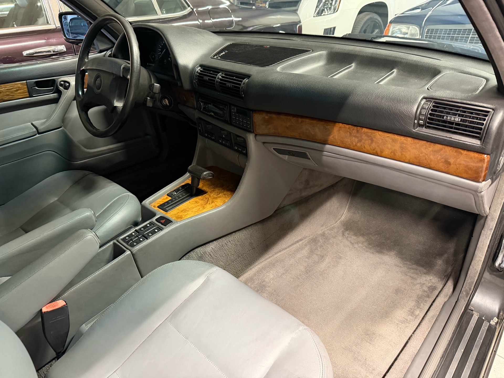 BMW 750iL E32 - MFK-image-1