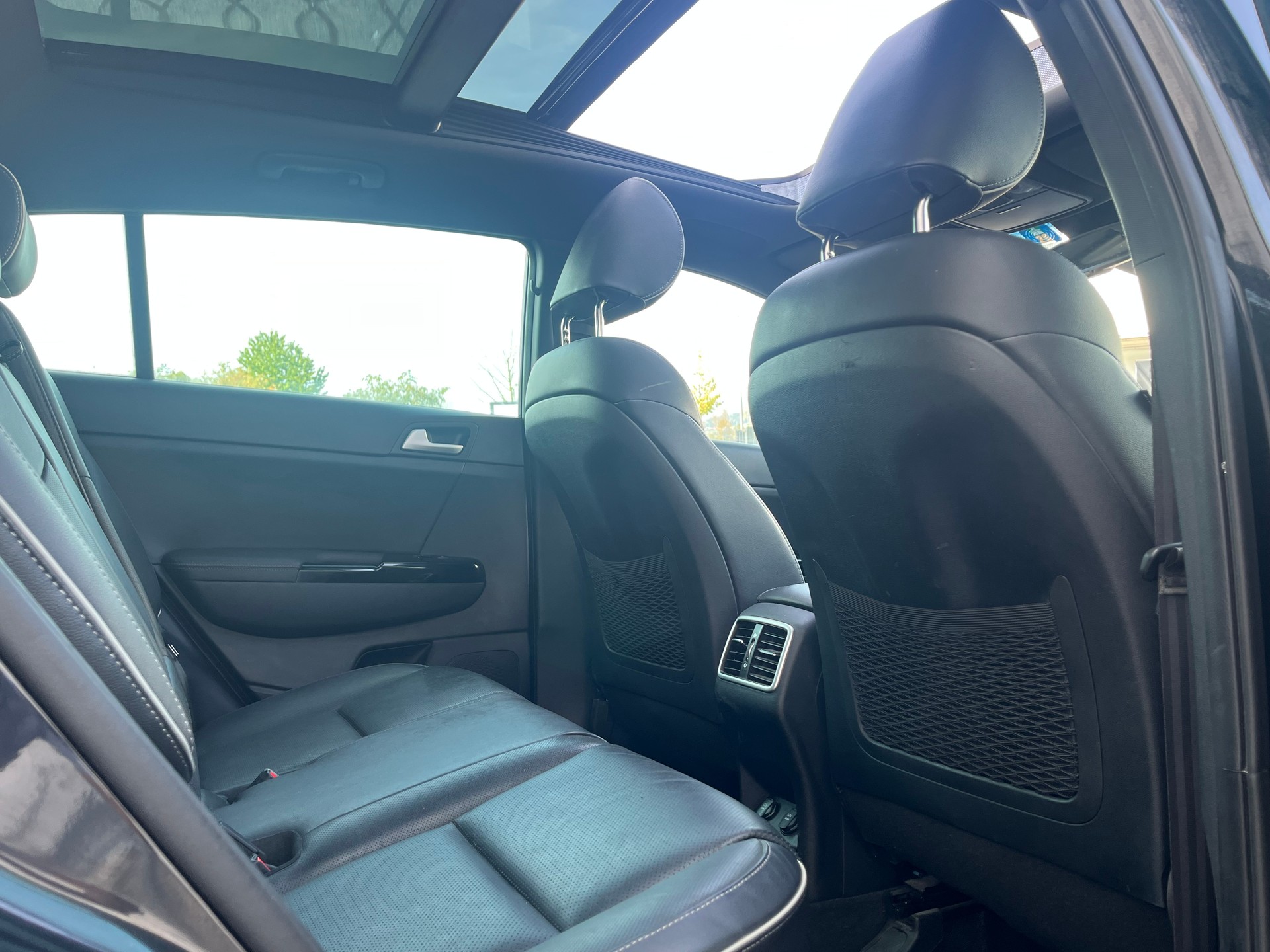 KIA Sportage 2.0CRDi Style GT Line 4WD Automat-image-10