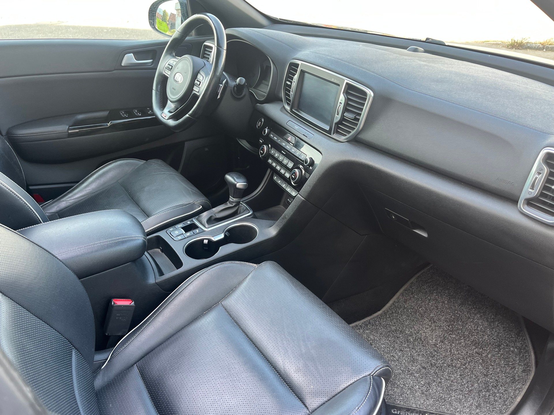 KIA Sportage 2.0CRDi Style GT Line 4WD Automat-image-11