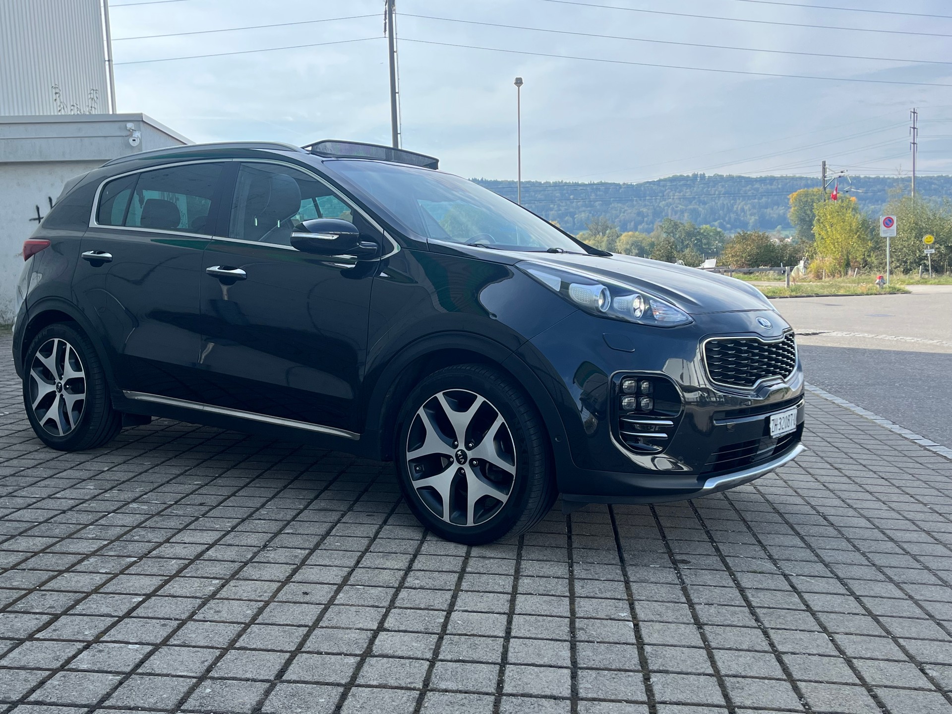 KIA Sportage 2.0CRDi Style GT Line 4WD Automat-image-5