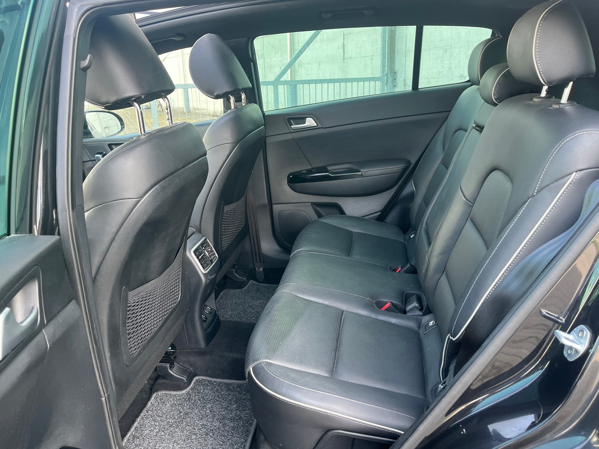 KIA Sportage 2.0CRDi Style GT Line 4WD Automat-image-14
