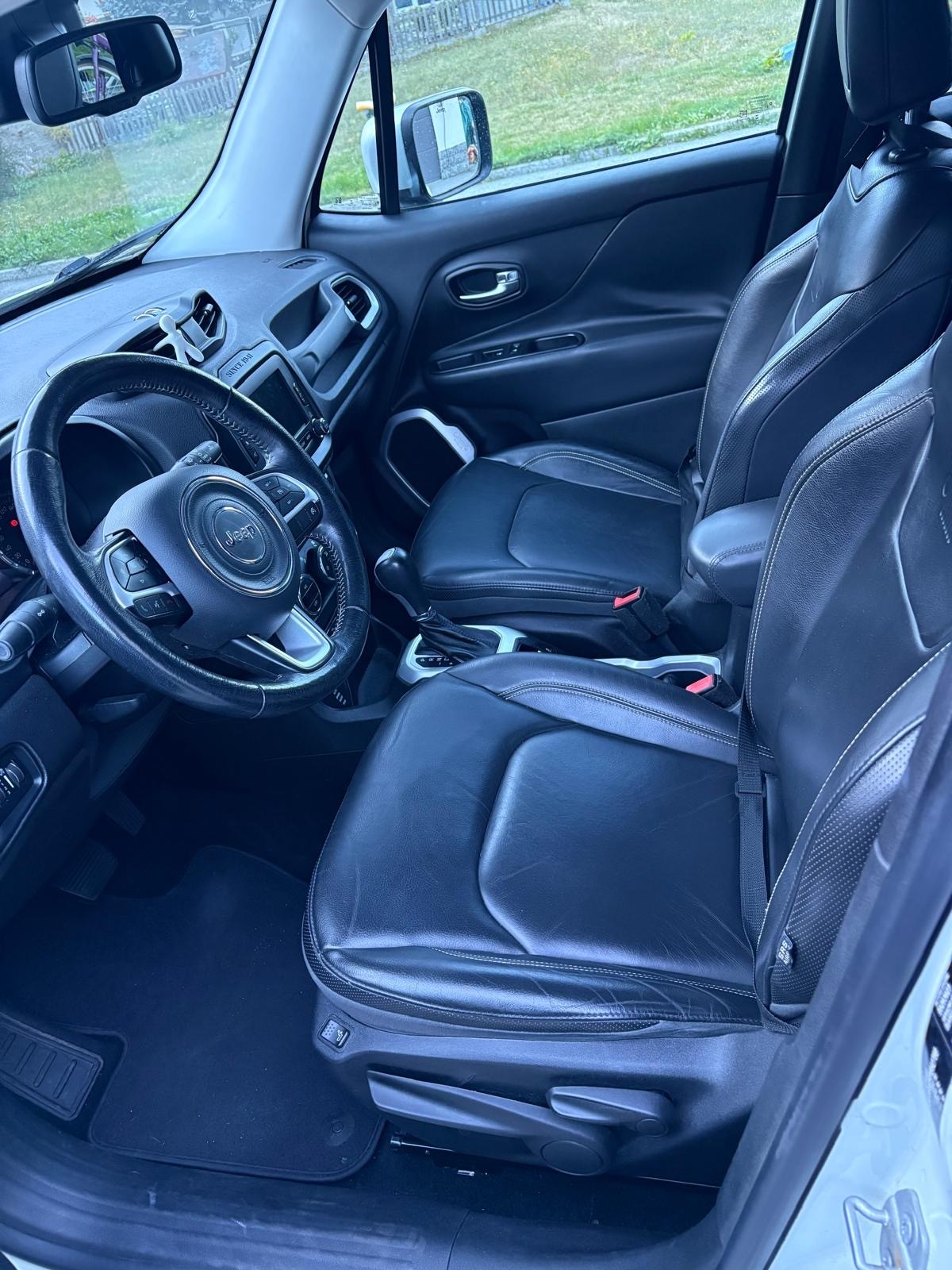 JEEP Renegade 1.4 Turbo Limited AWD-image-4
