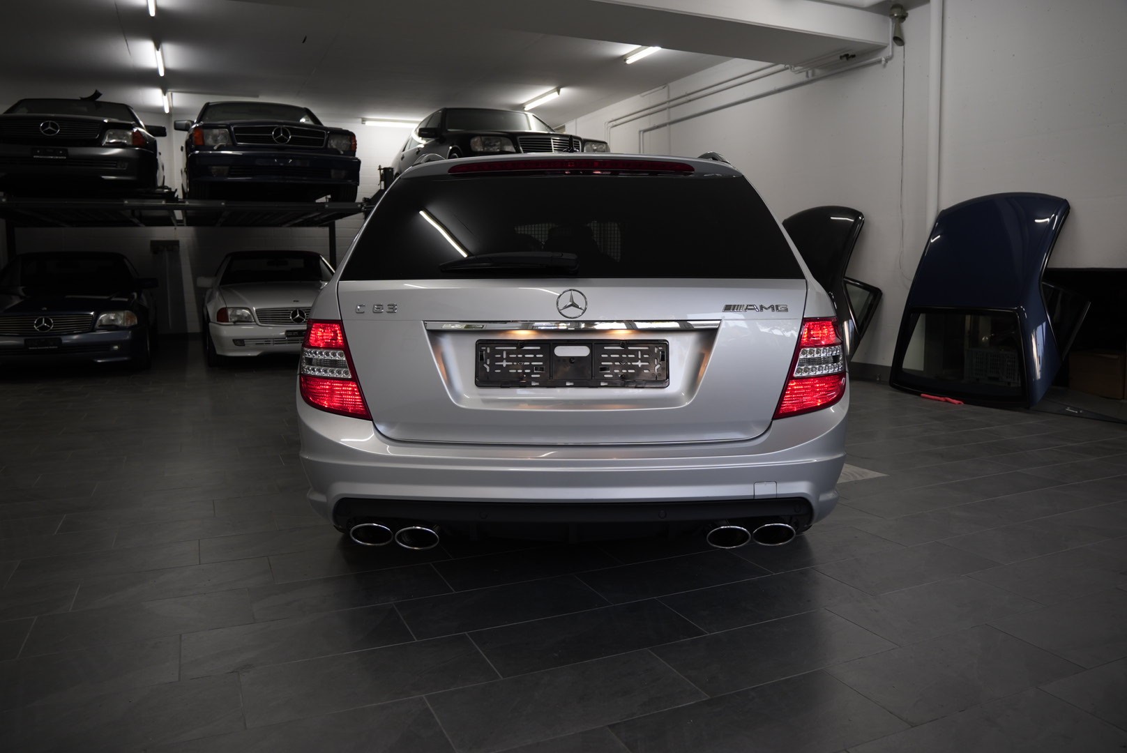 MERCEDES-BENZ C 63 AMG Avantgarde 7G-Tronic-image-4