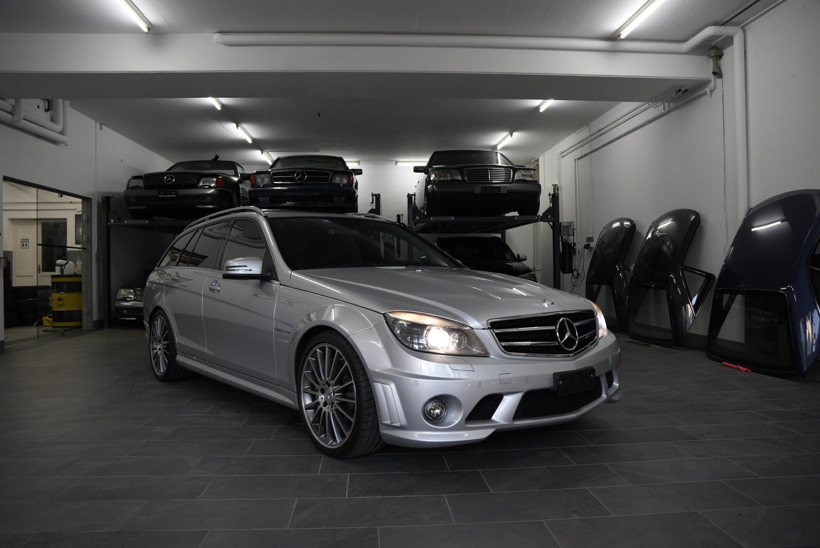 MERCEDES-BENZ C 63 AMG Avantgarde 7G-Tronic-image-10