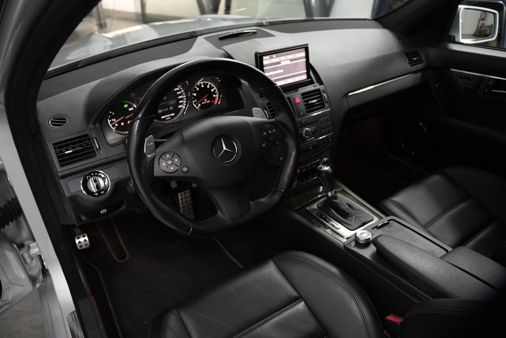 MERCEDES-BENZ C 63 AMG Avantgarde 7G-Tronic-image-6