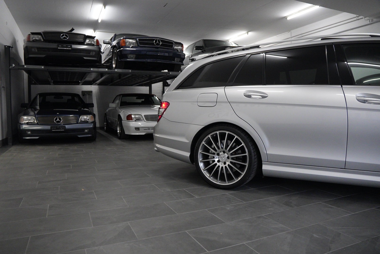 MERCEDES-BENZ C 63 AMG Avantgarde 7G-Tronic-image-12