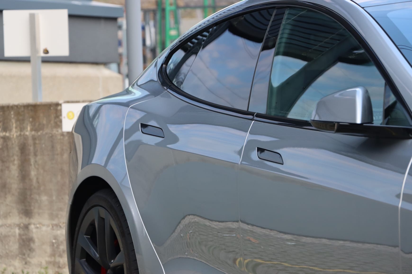 TESLA Plaid-image-15
