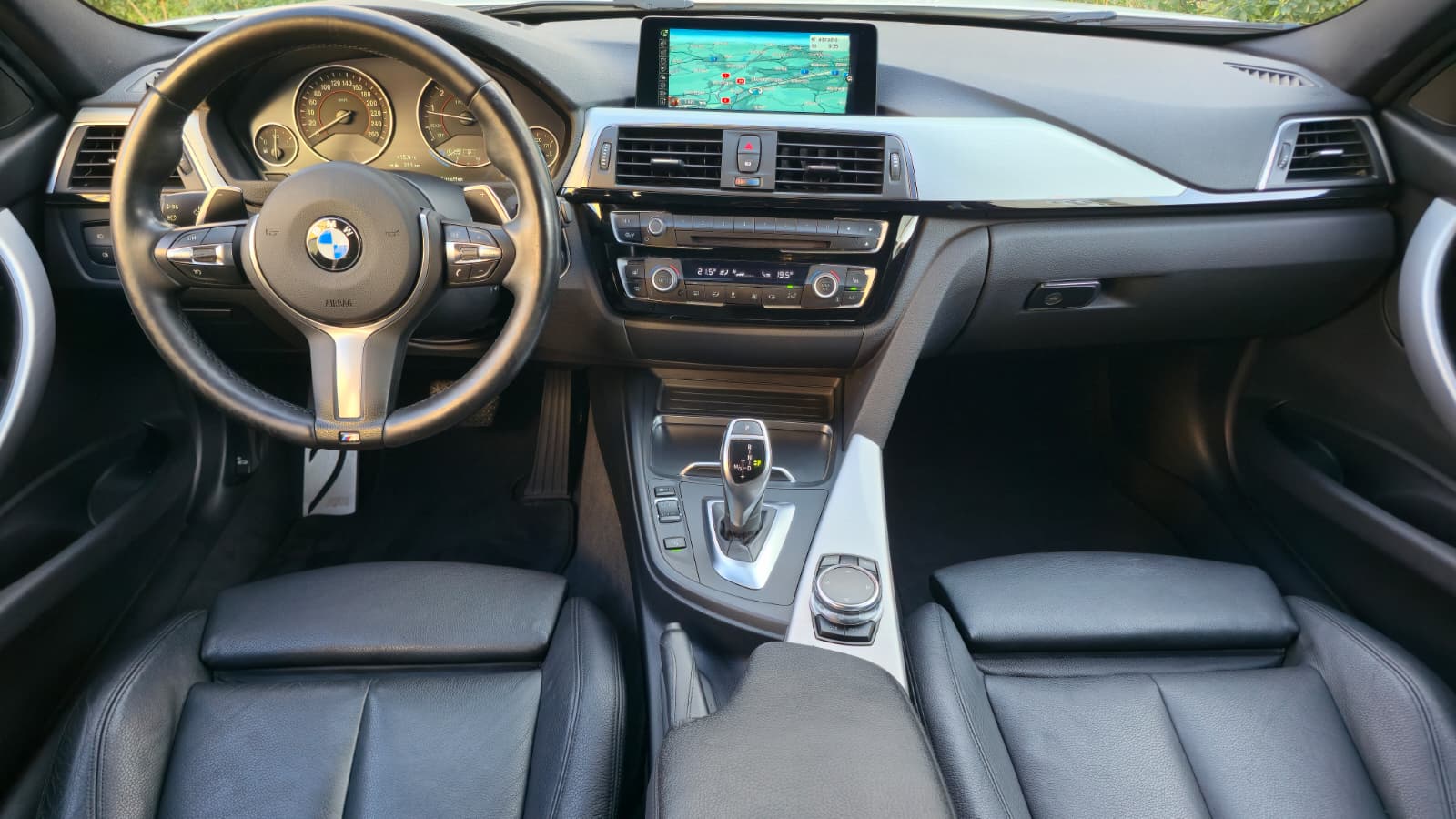 BMW 330i xDrive Touring M Sport Steptronic| Frisch ab MFK| AB Service| 8Fach| **Top Ausstattung**-image-13