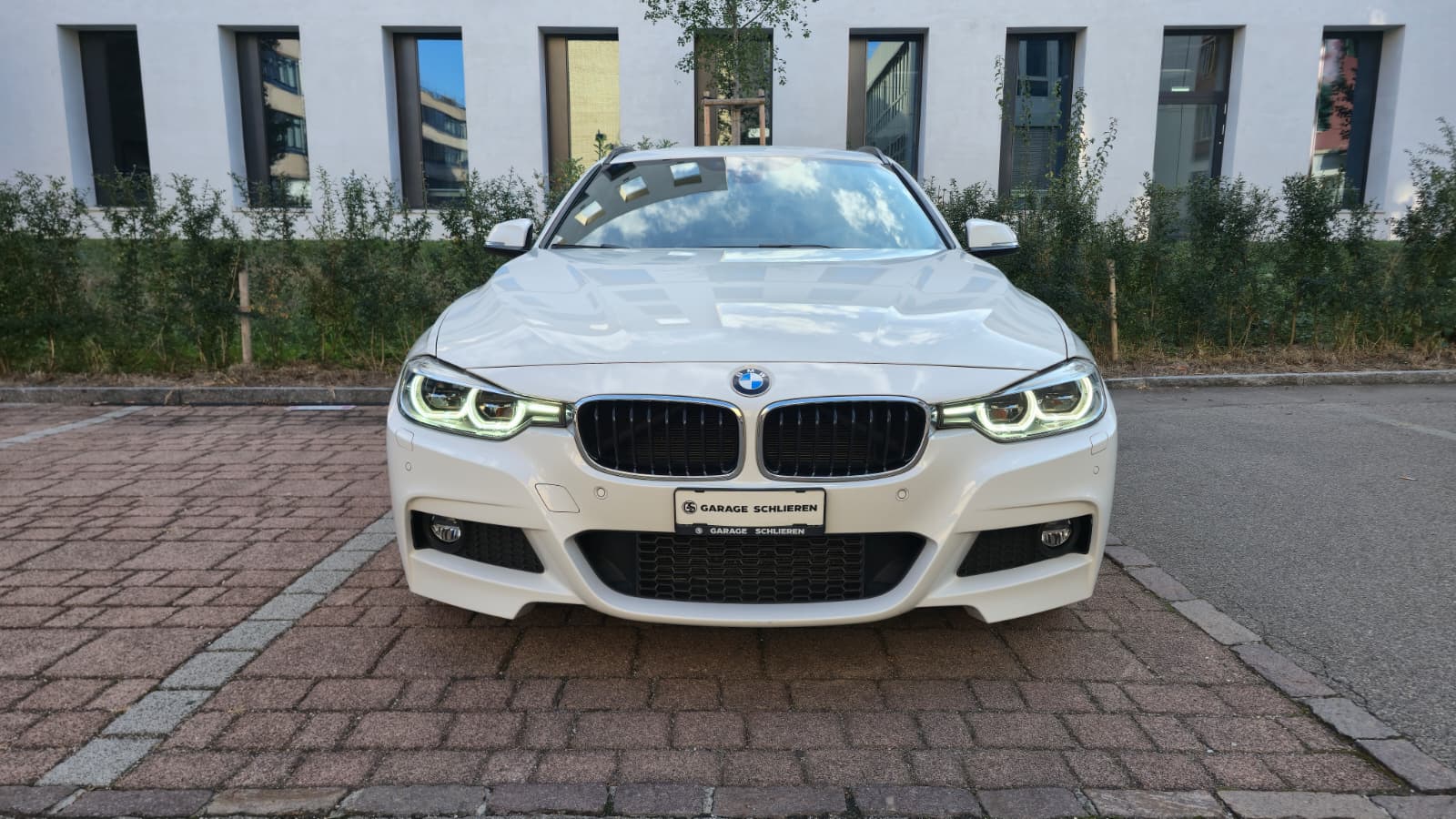 BMW 330i xDrive Touring M Sport Steptronic| Frisch ab MFK| AB Service| 8Fach| **Top Ausstattung**-image-1