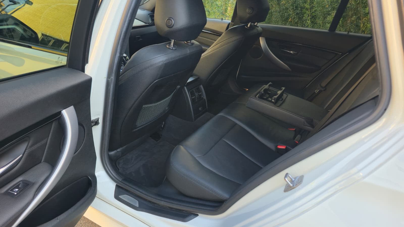 BMW 330i xDrive Touring M Sport Steptronic| Frisch ab MFK| AB Service| 8Fach| **Top Ausstattung**-image-12