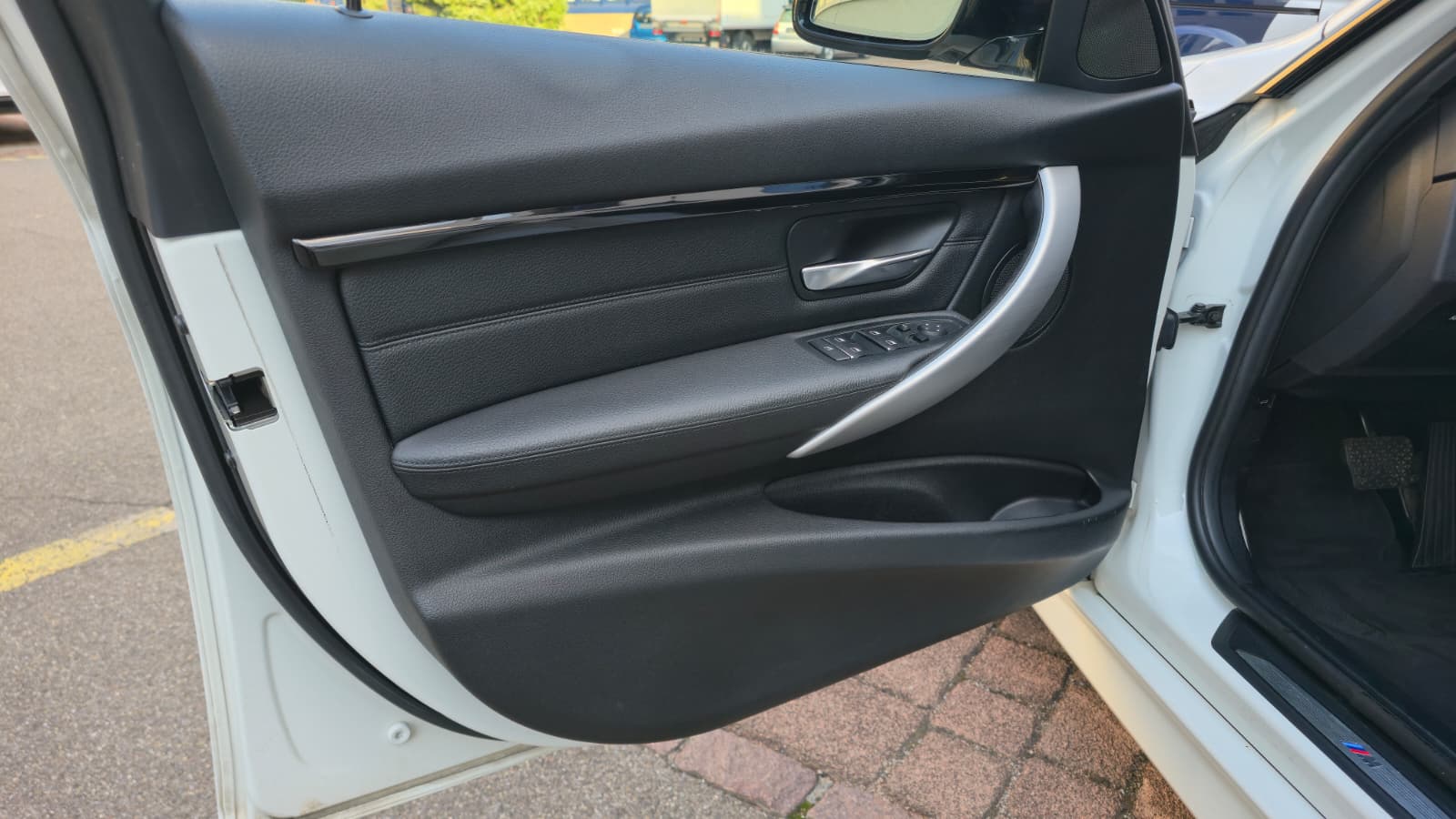 BMW 330i xDrive Touring M Sport Steptronic| Frisch ab MFK| AB Service| 8Fach| **Top Ausstattung**-image-10