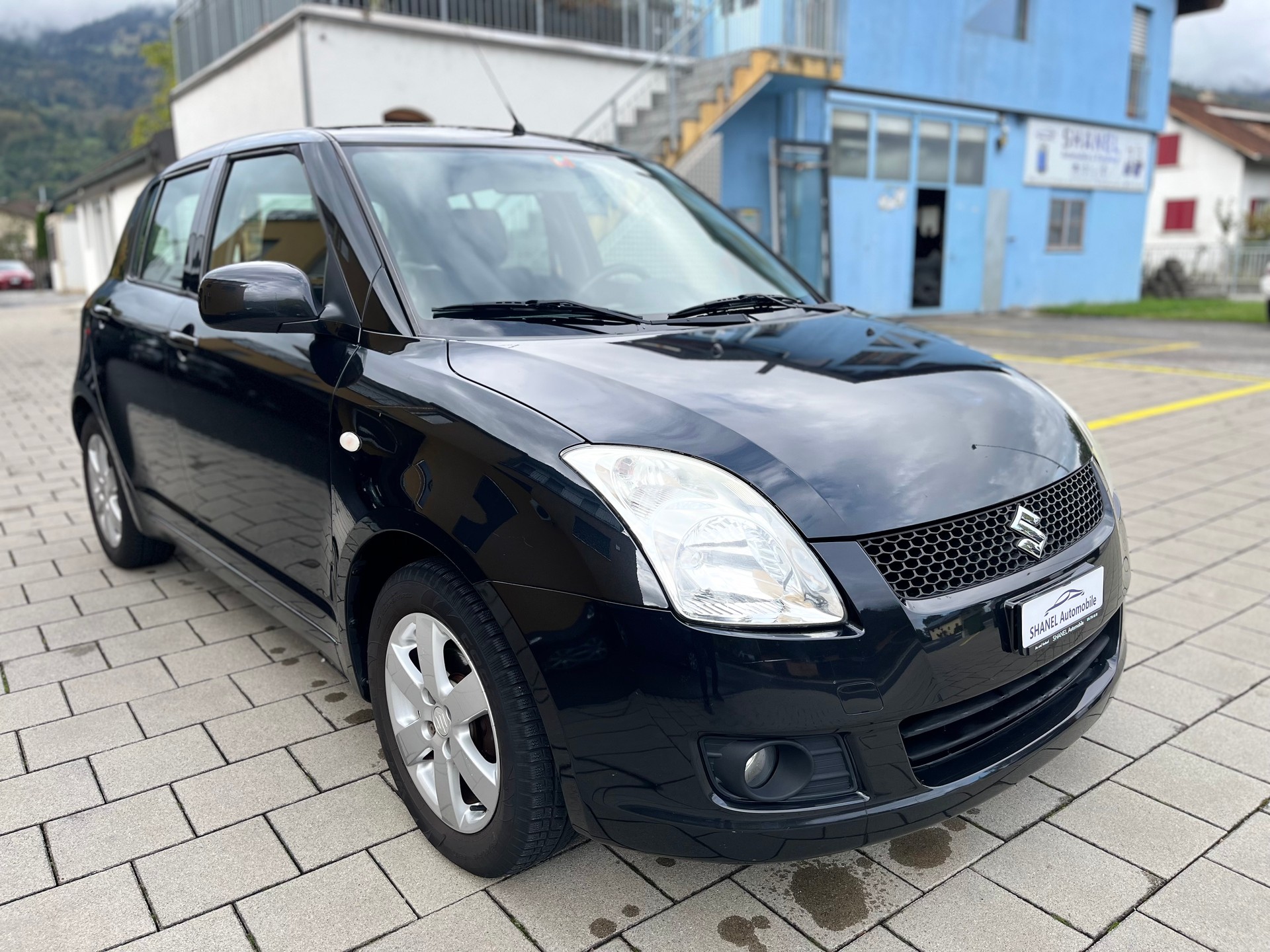 SUZUKI Swift 1.3i 16V GL Top-image-4