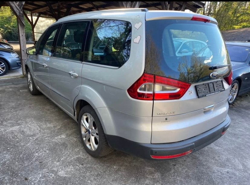 FORD GALAXY-image-2