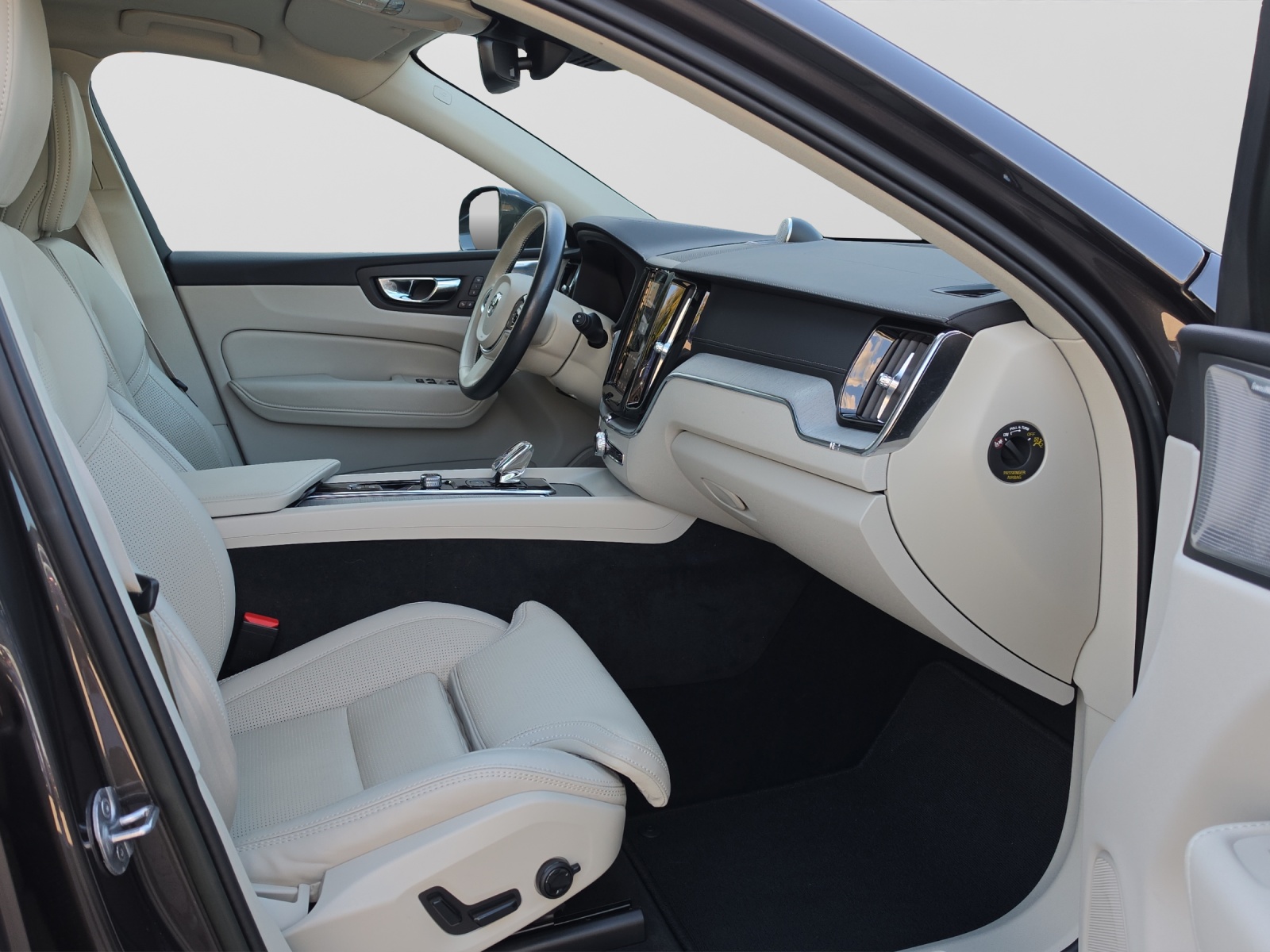 VOLVO XC60 2.0 B5 MH Ultimate Bright AWD-image-8