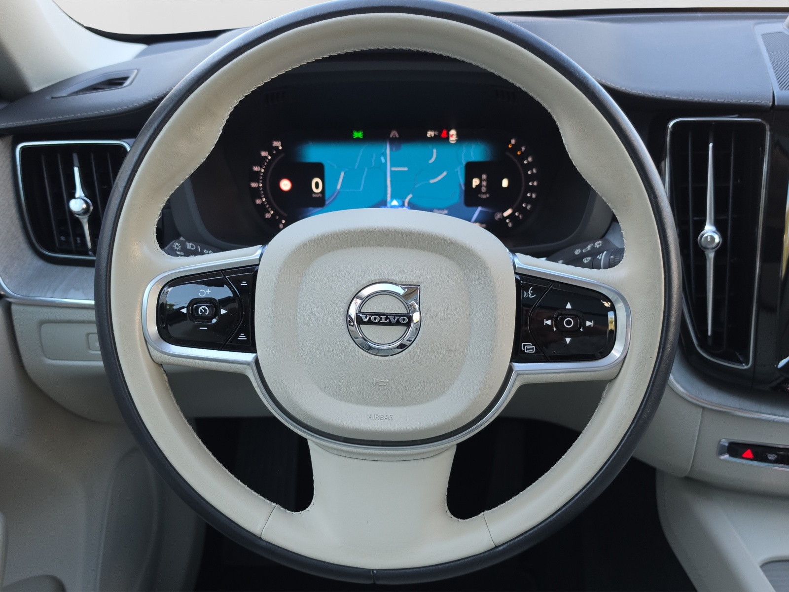 VOLVO XC60 2.0 B5 MH Ultimate Bright AWD-image-10