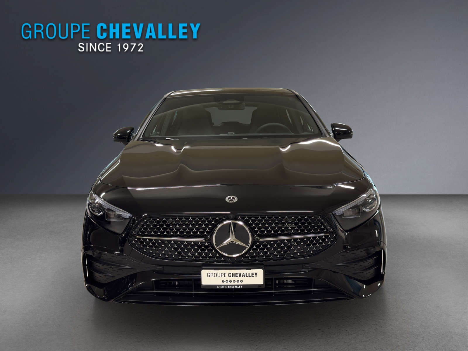 MERCEDES-BENZ A 200 Berline Compacte Night Star-showroom-element-3