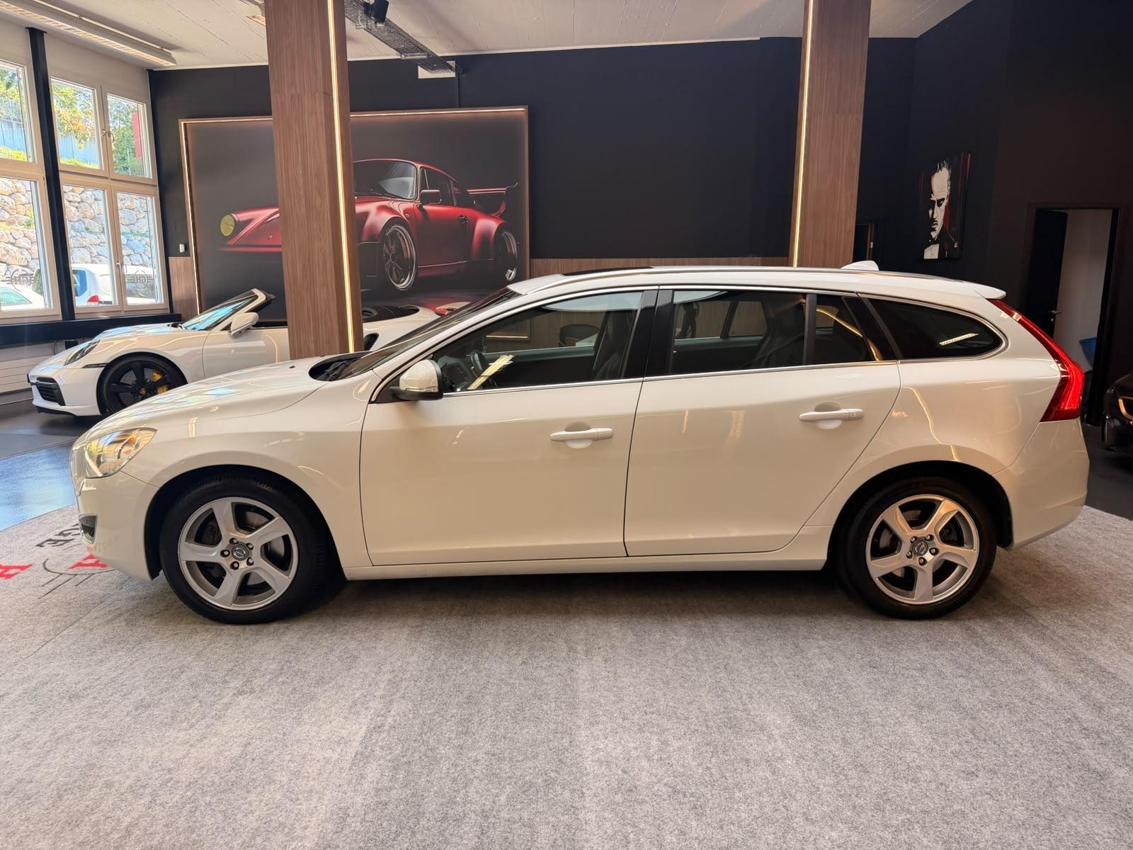 VOLVO V60 3.0 T6 Summum AWD-image-4