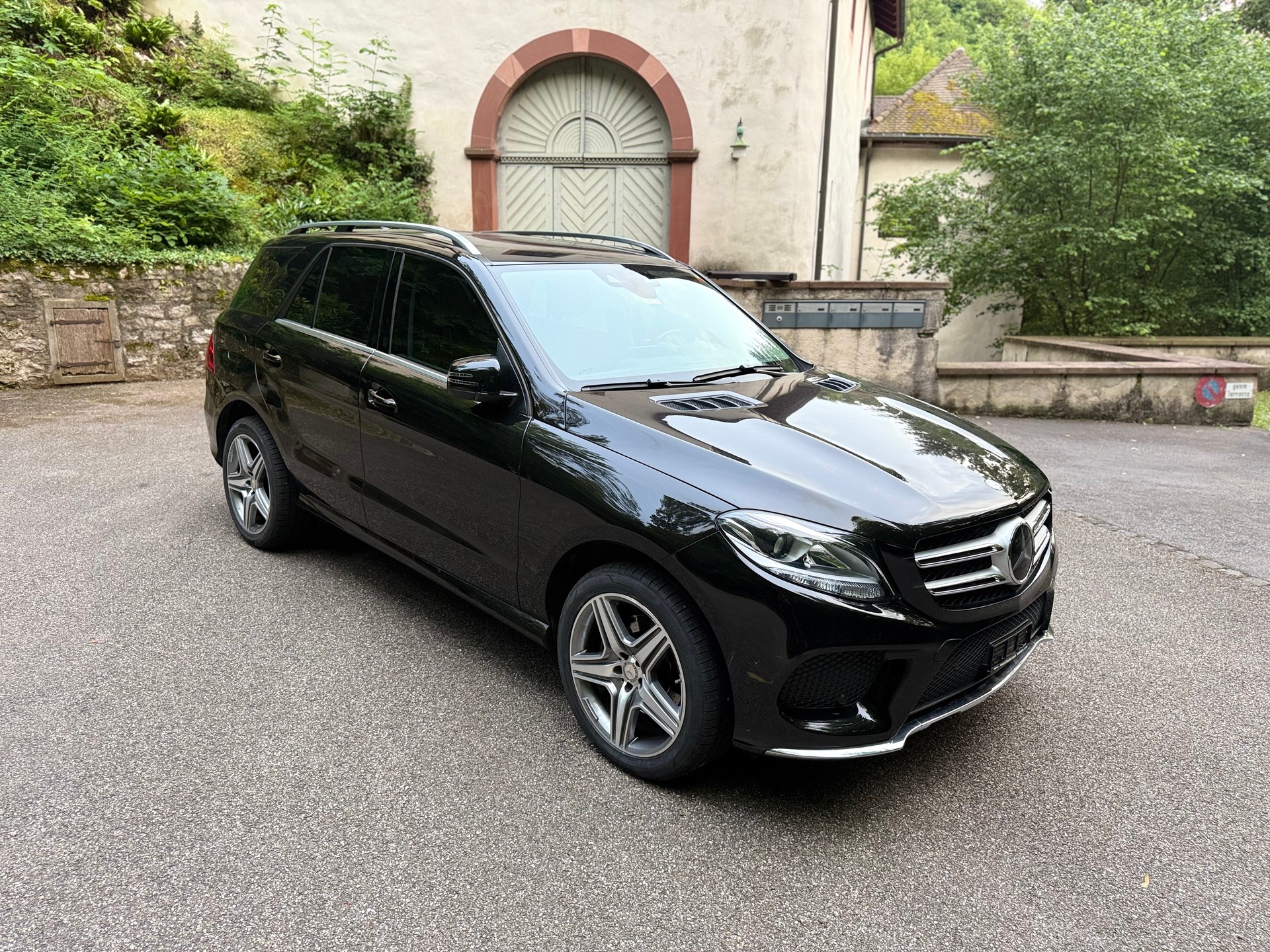 MERCEDES-BENZ GLE 250 d 4Matic 9G-Tronic-image-3