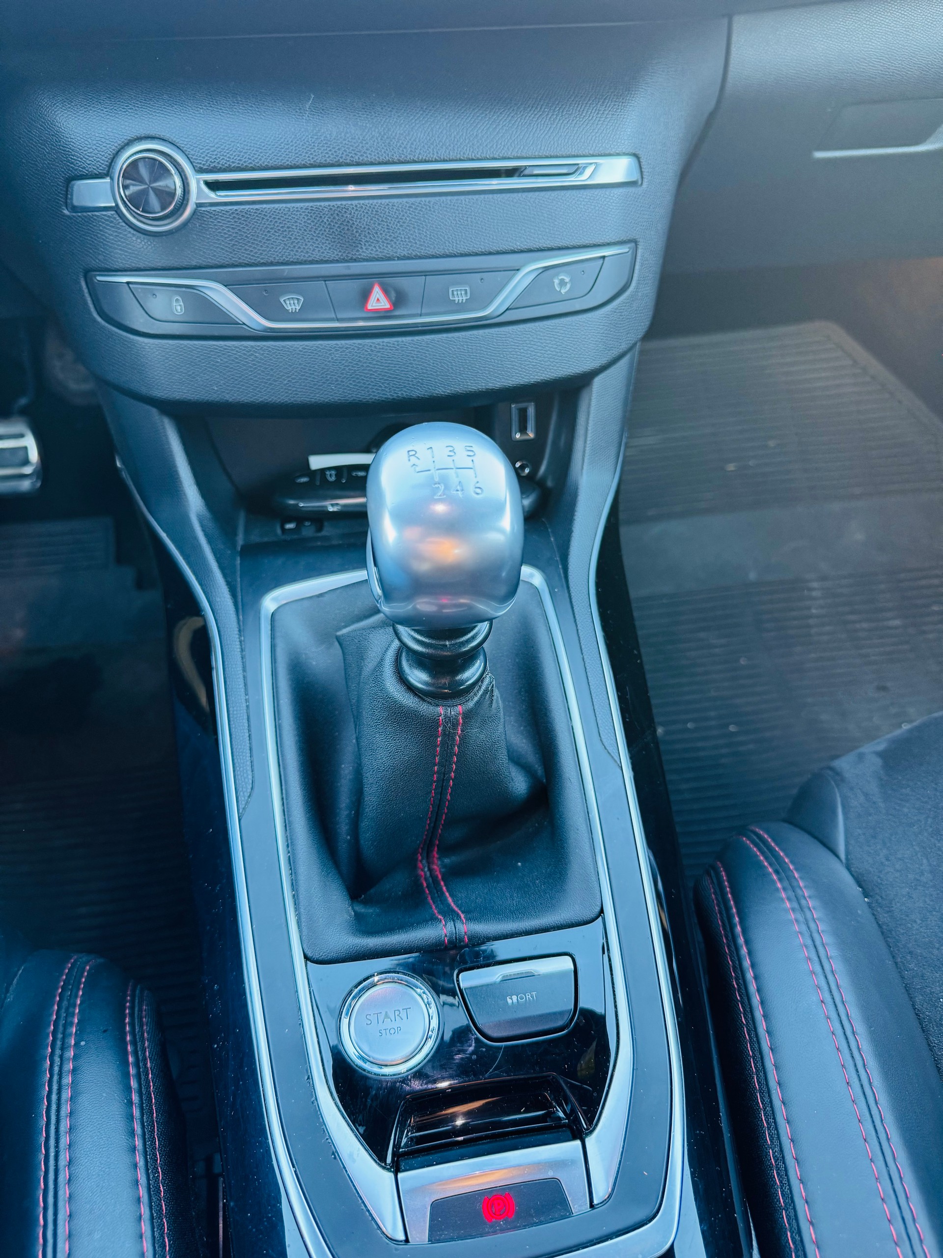 PEUGEOT 308 1.6 e-THP GT-image-7