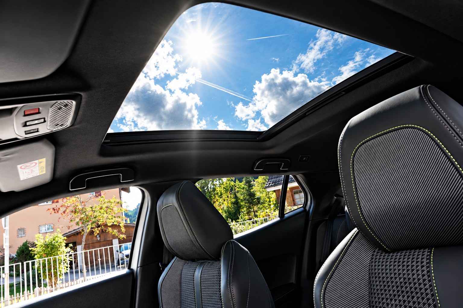 PEUGEOT 2008 1.2 PureTech 130 GT-image-10