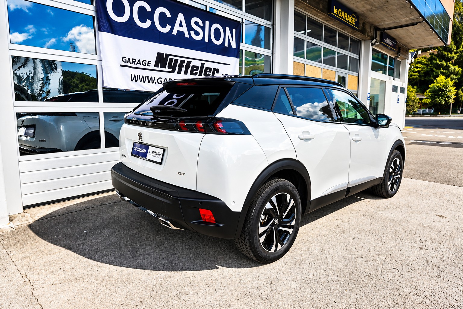 PEUGEOT 2008 1.2 PureTech 130 GT-image-4