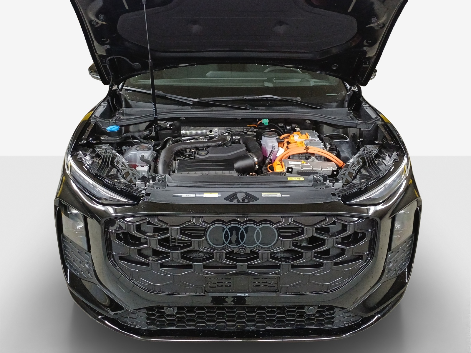 AUDI Q3 SUV e-hybrid 200 kW S tronig-image-14