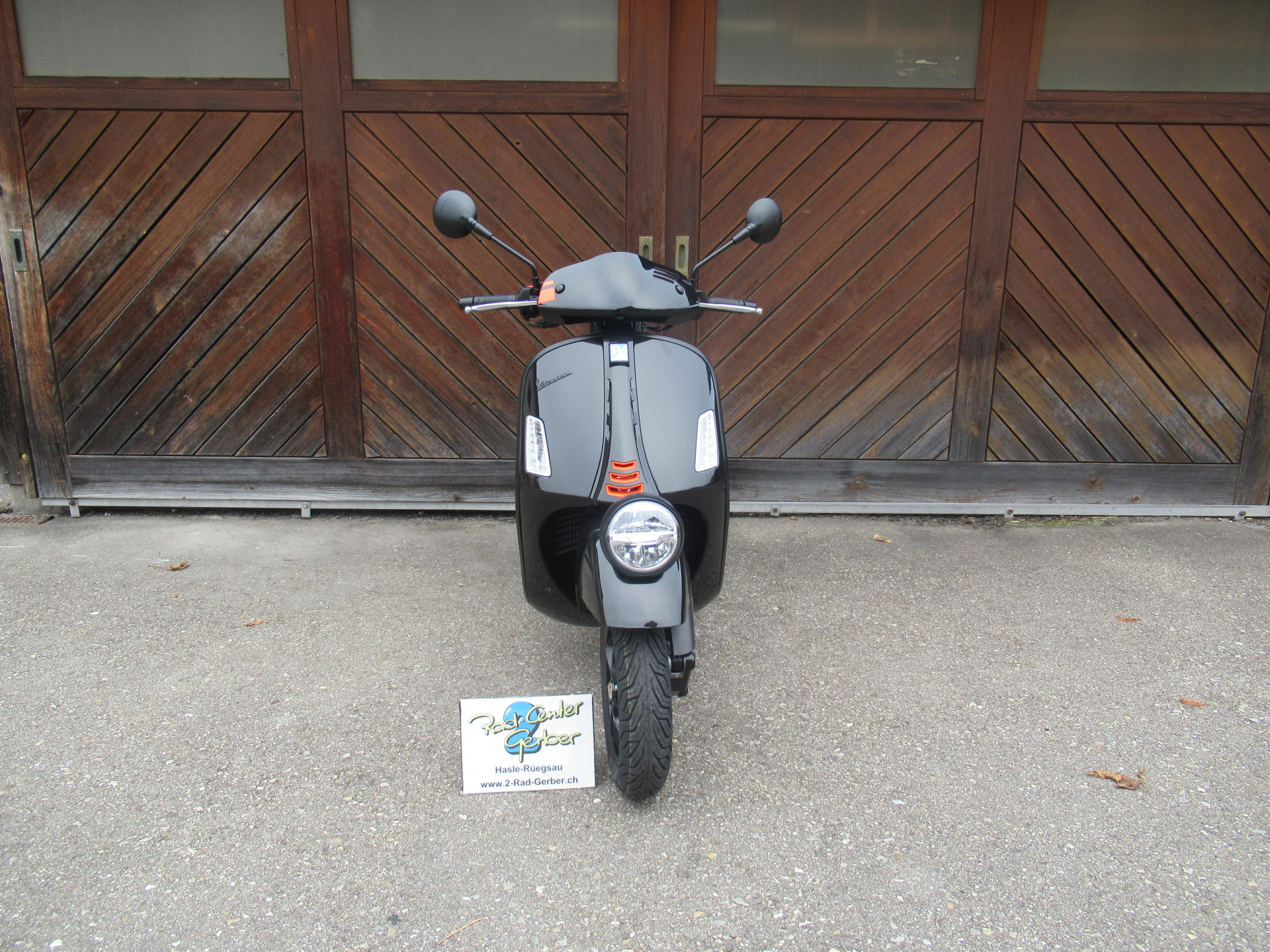 PIAGGIO Vespa GTV 300 HPE-showroom-element-3