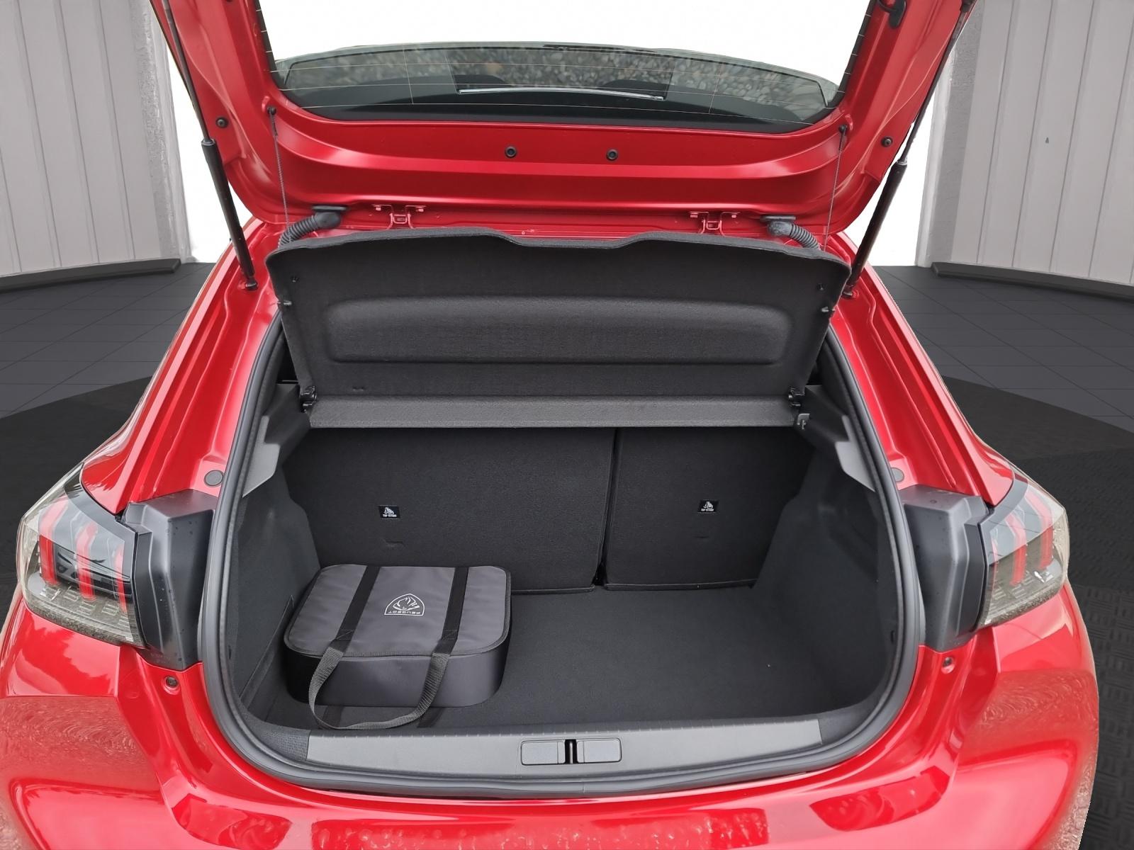 PEUGEOT 208 e-GT-image-11