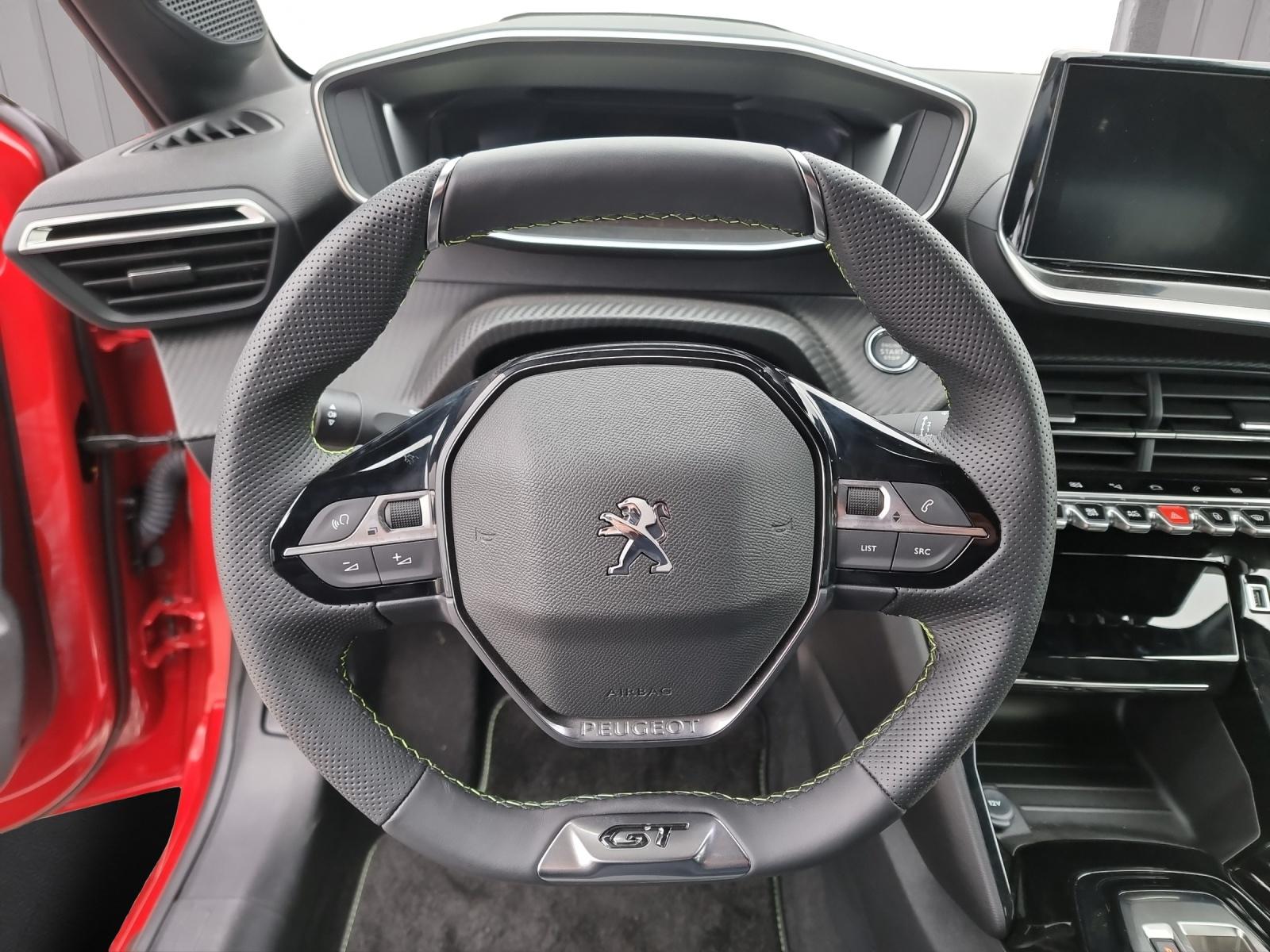 PEUGEOT 208 e-GT-image-6