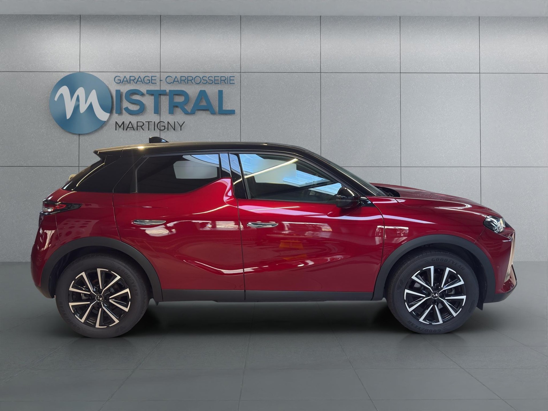 DS AUTOMOBILES 3 E-Tense Ligne Noire-image-5