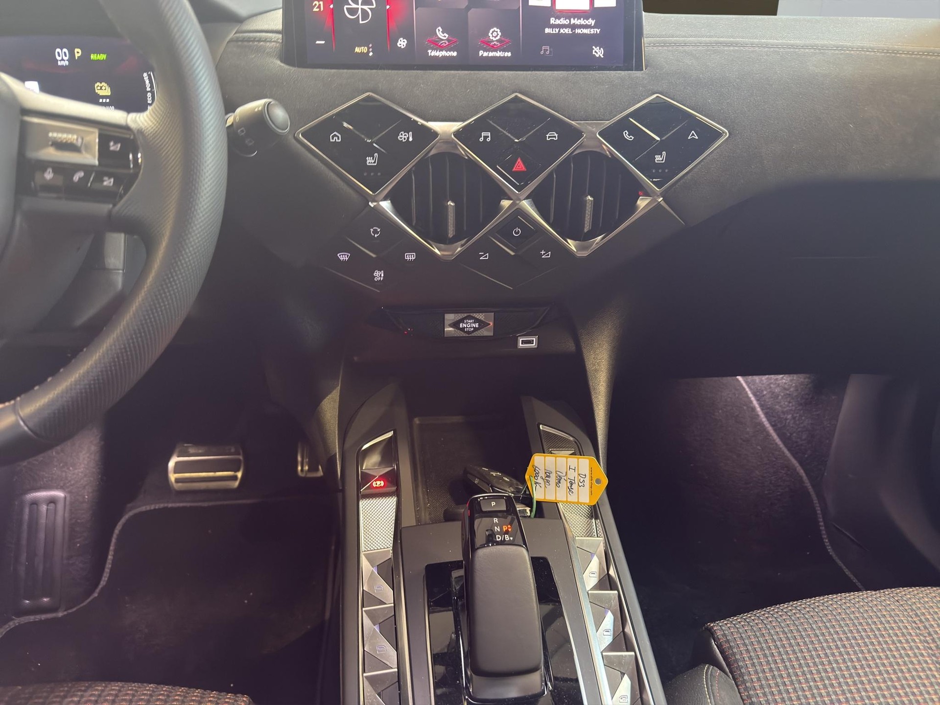 DS AUTOMOBILES 3 E-Tense Ligne Noire-image-13